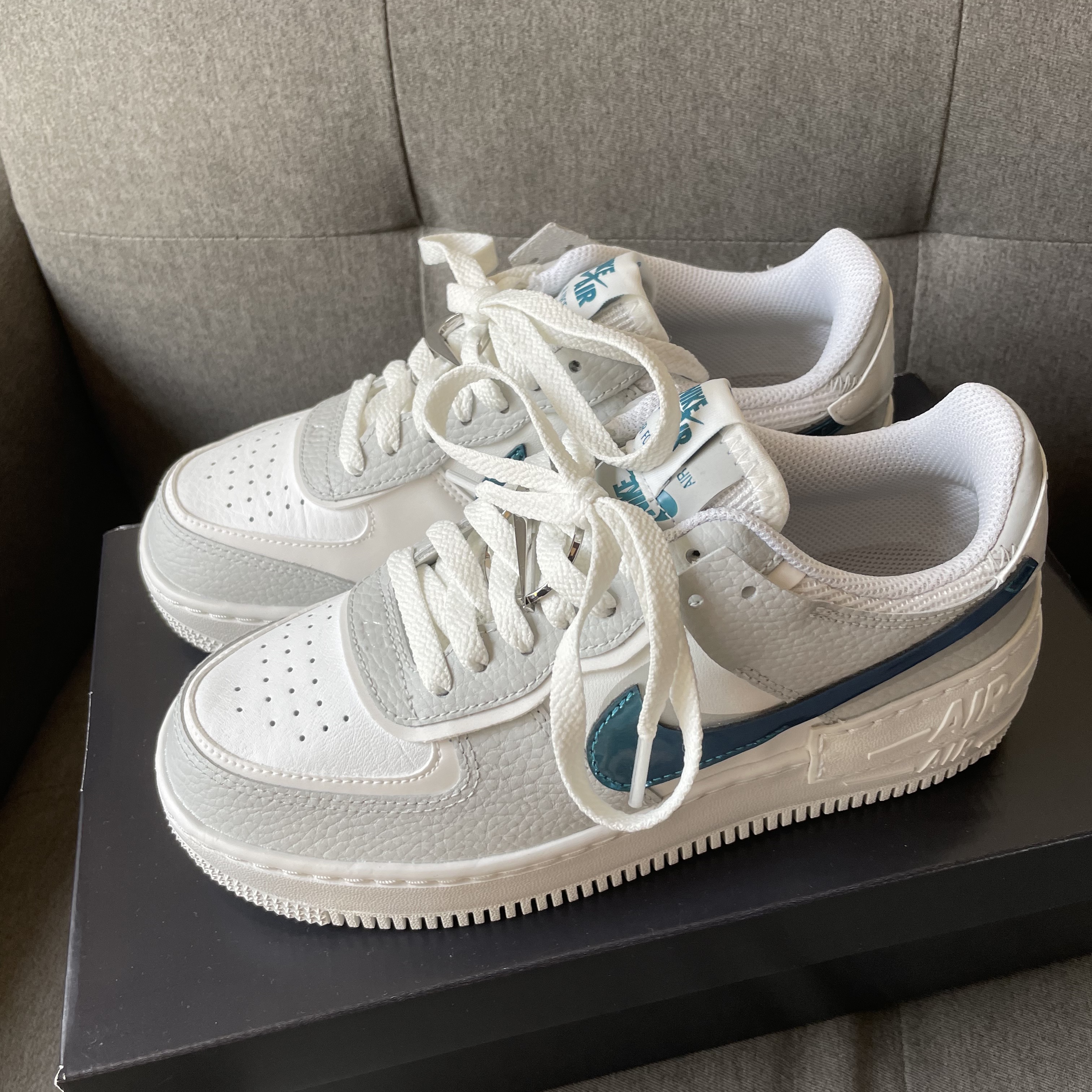 (W) Nike Air Force 1 Shadow Grey Fog Bright Spruce 착용 스타일