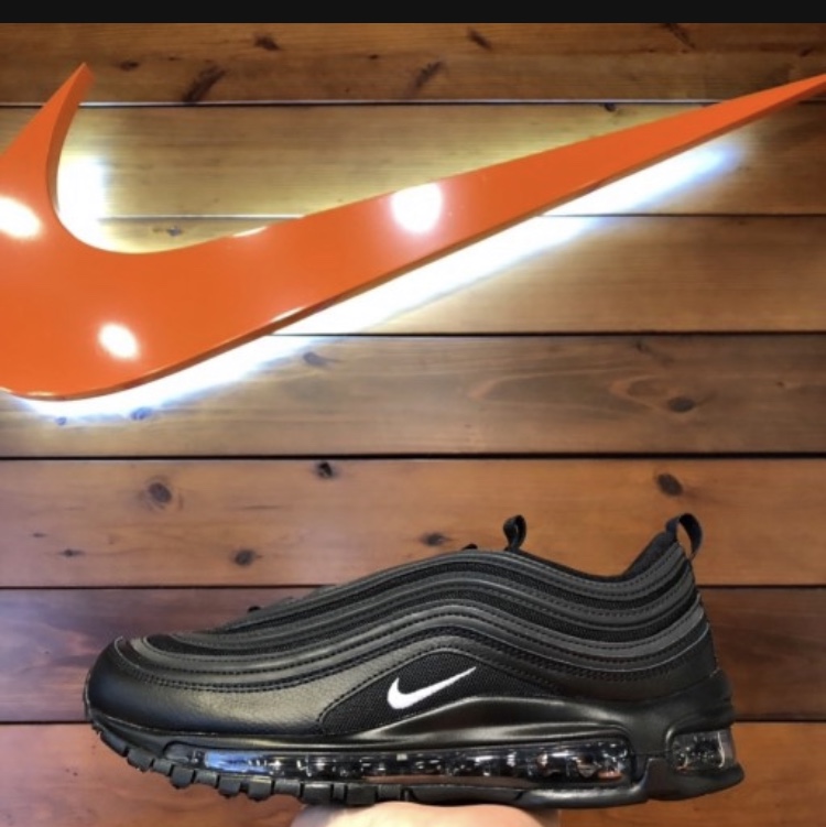 Nike Air Max 97 Ultra 17 Triple Black 착용 스타일