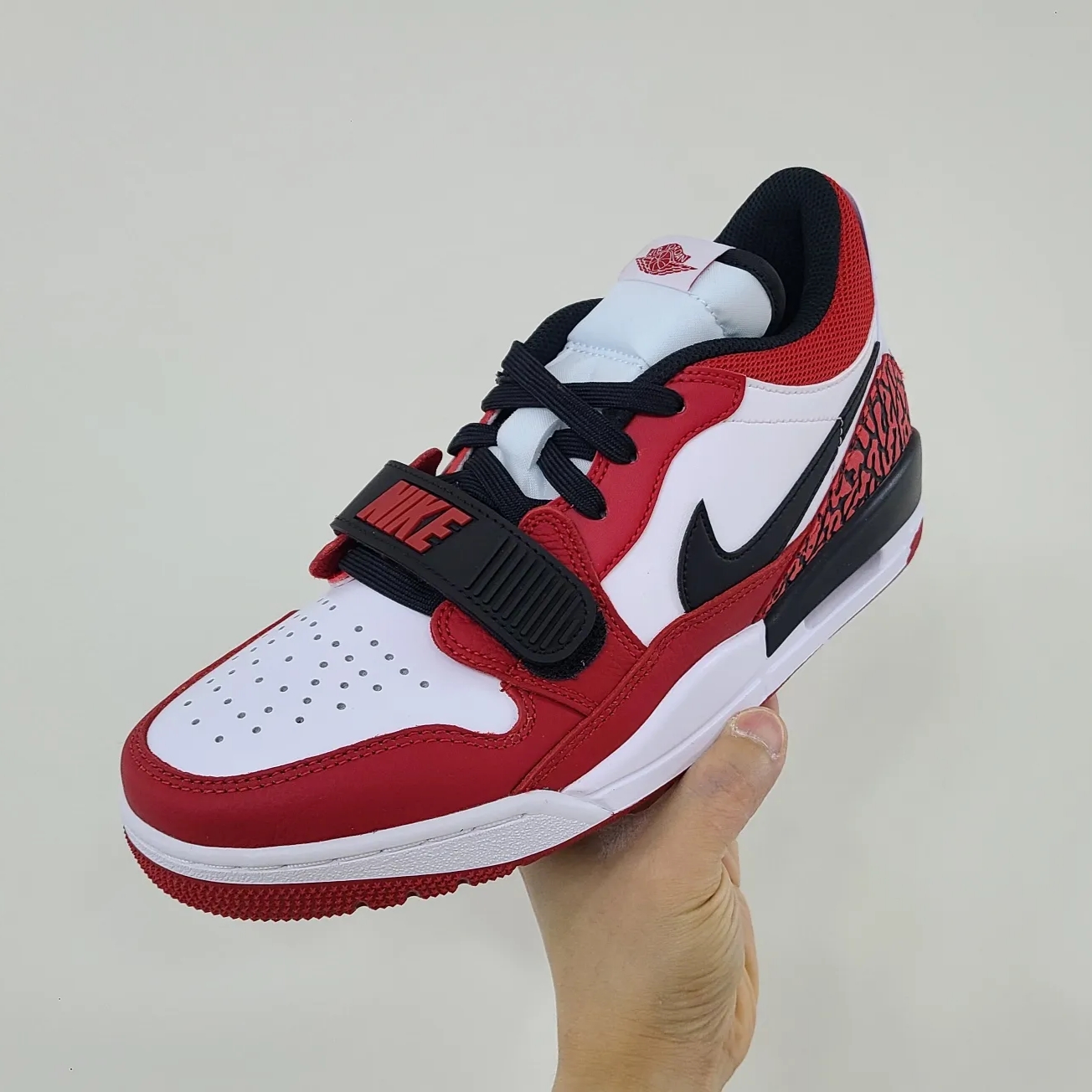 Jordan Legacy 312 Low Chicago 2022 착용 스타일 - 1