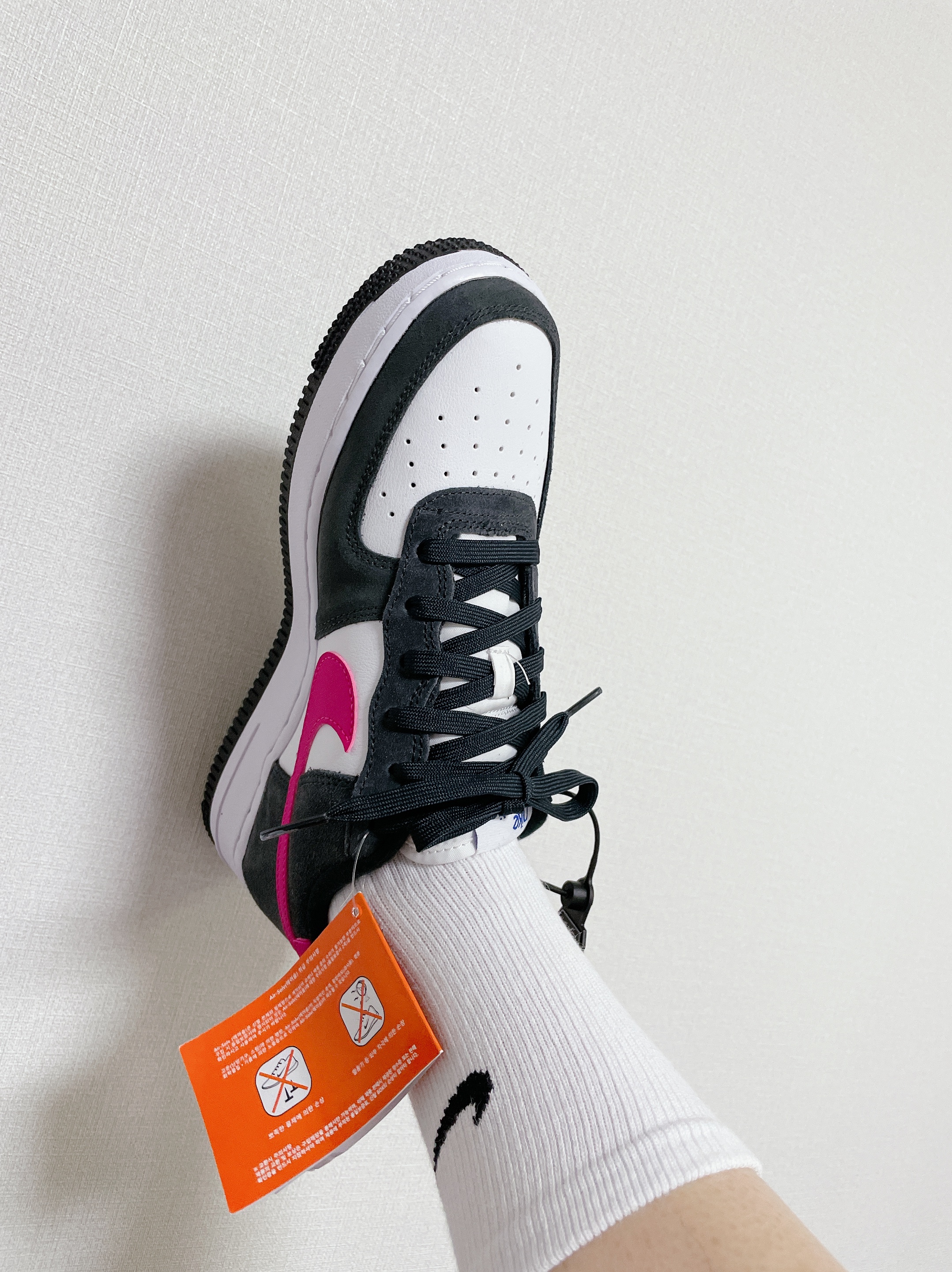 (GS) Nike Air Force 1 LV8 Athletic Club Black Pink Prime 착용 스타일 - 4