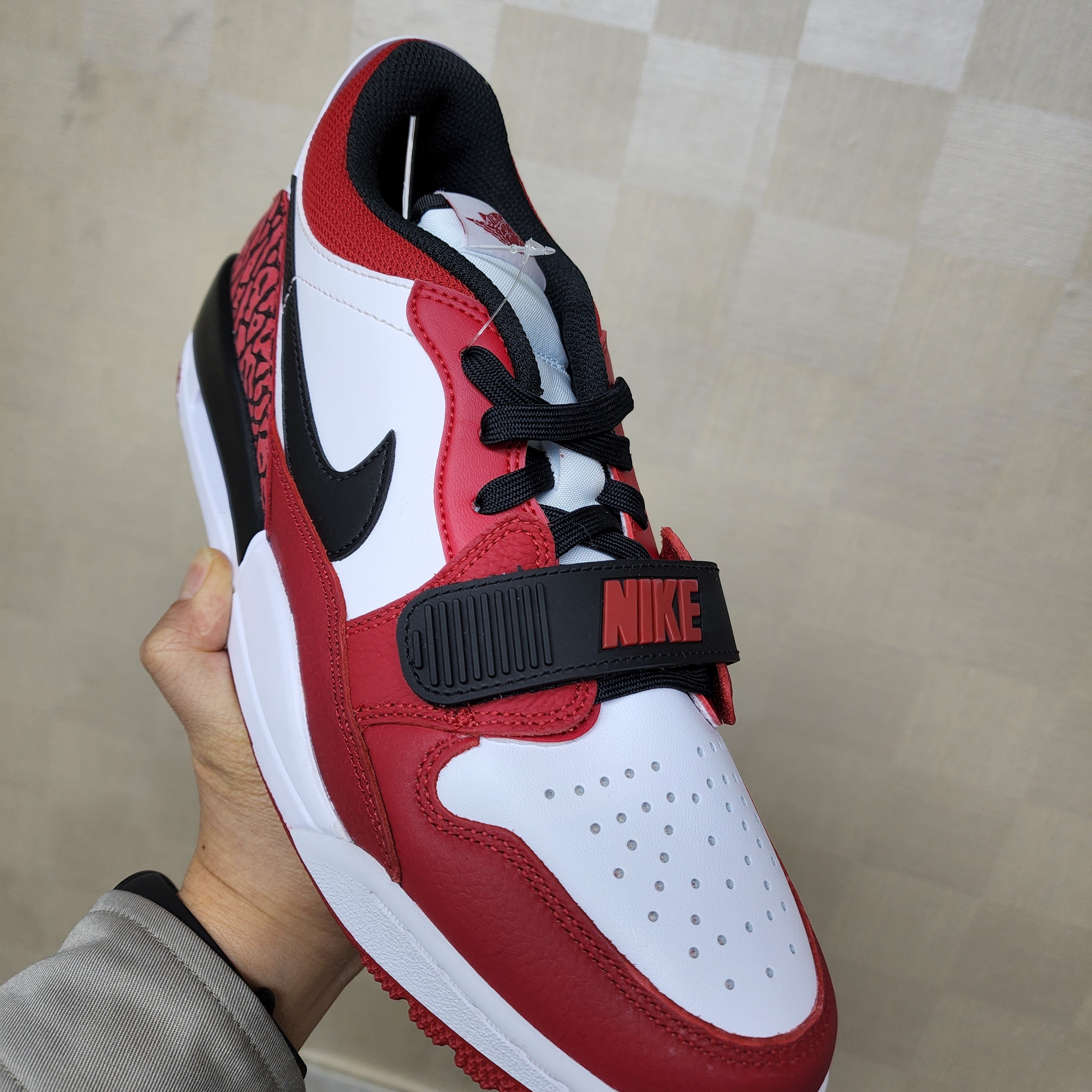 Jordan Legacy 312 Low Chicago 2022 착용 스타일 - 2