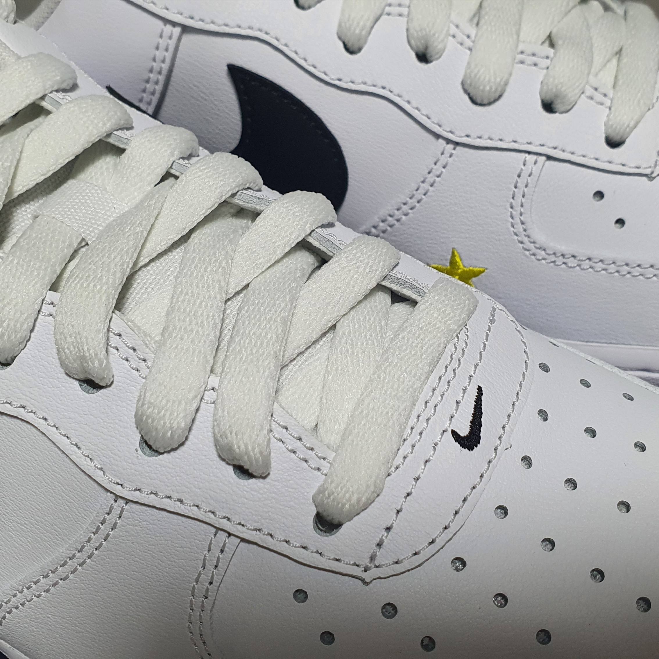 Nike Air Force 1 '07 LV8 2 Have a Nike Day 착용 스타일 - 3