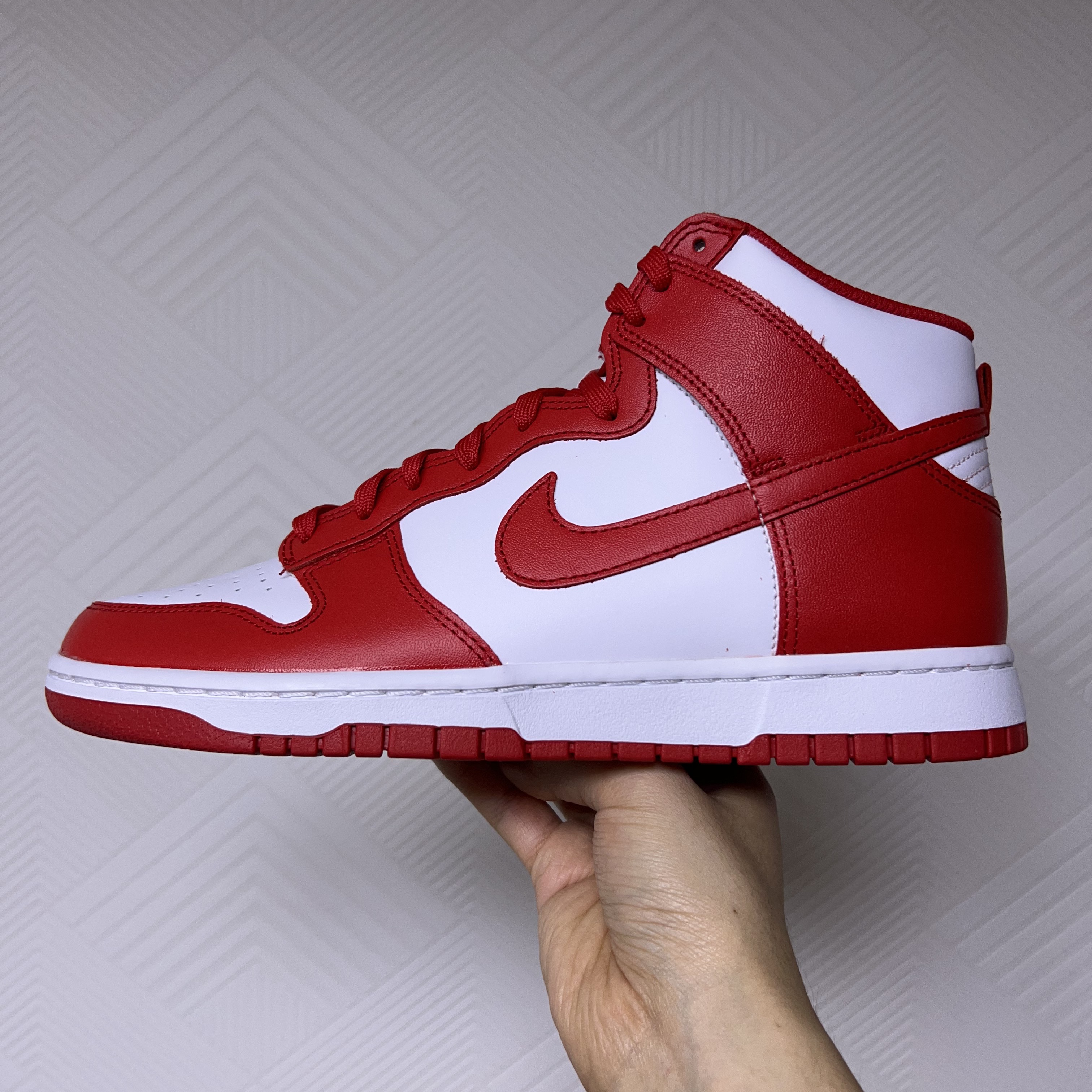 Nike Dunk High Retro Championship White and Red 착용 스타일 - 1