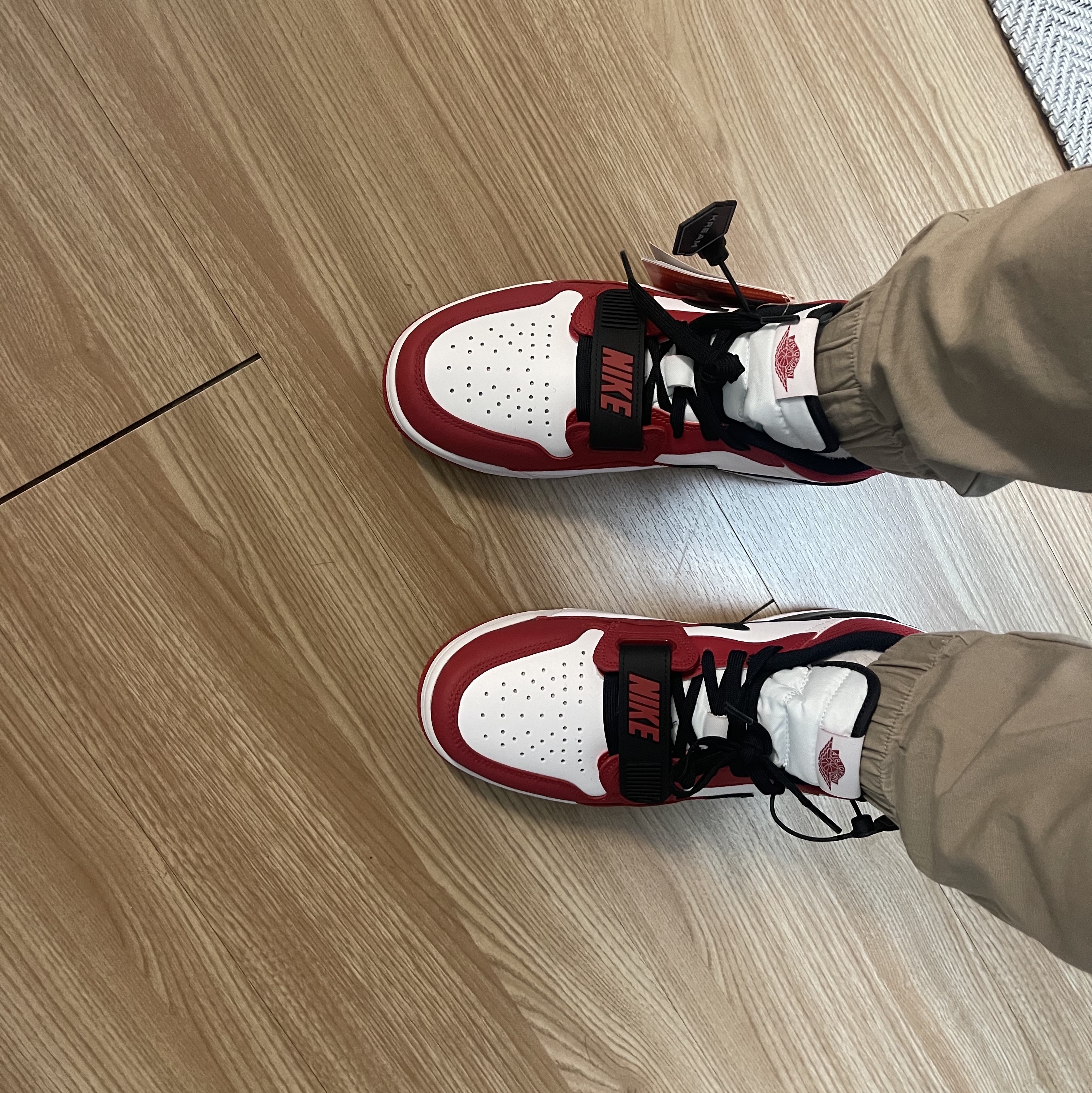 Jordan Legacy 312 Low Chicago 2022 착용 스타일 - 3