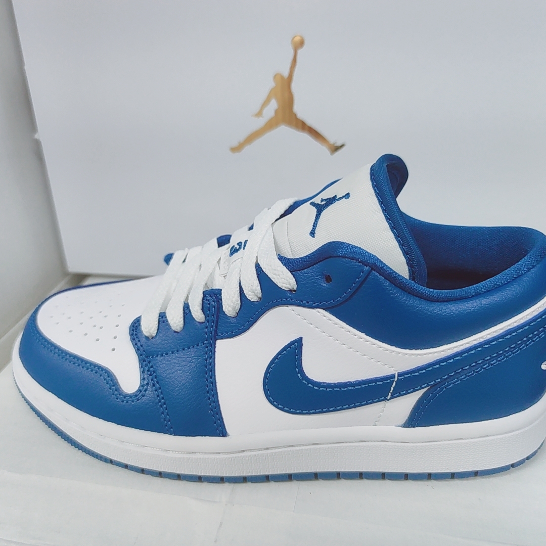 (W) Jordan 1 Low White Dark Marina Blue 착용 스타일 - 2