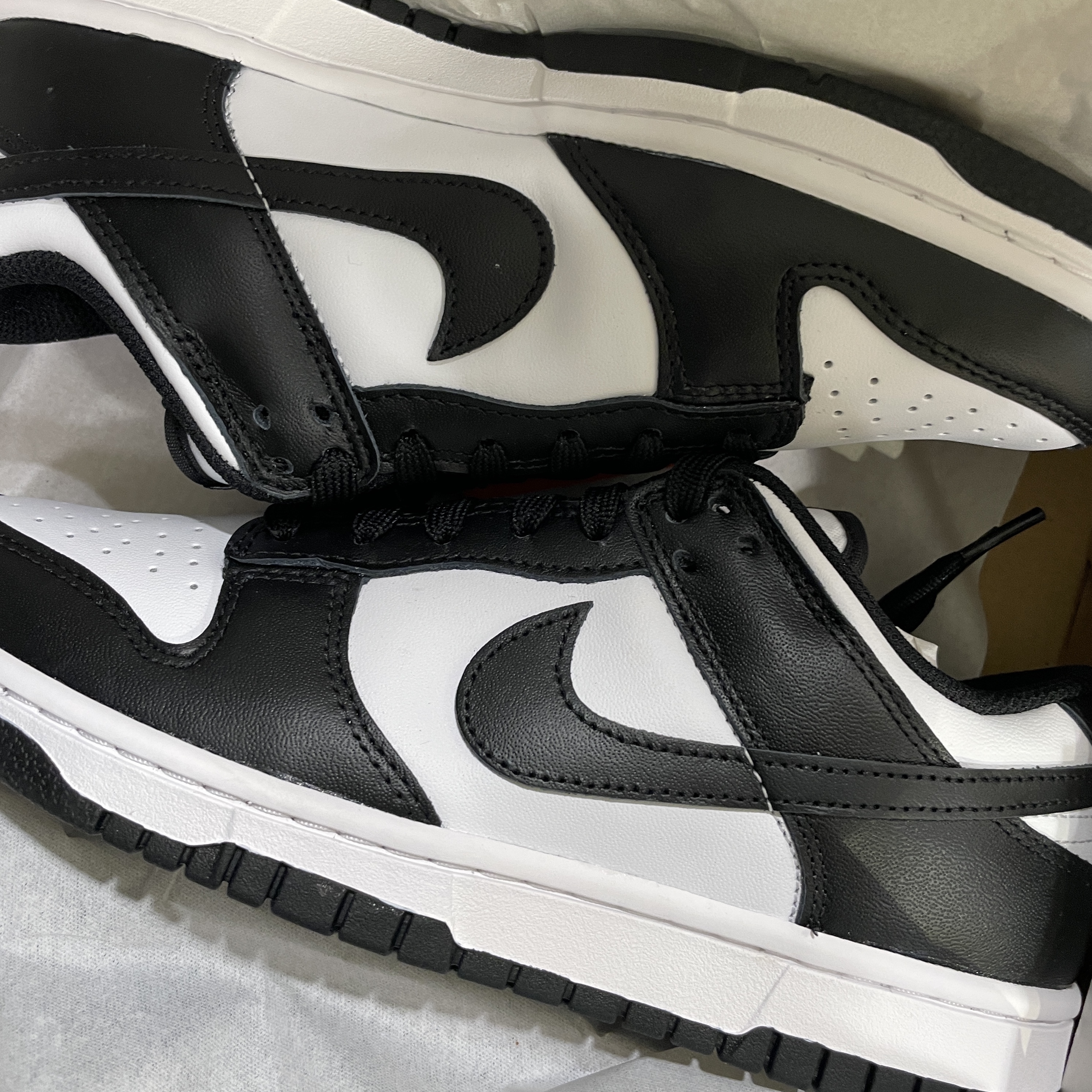 (W) Nike Dunk Low Black 착용 스타일