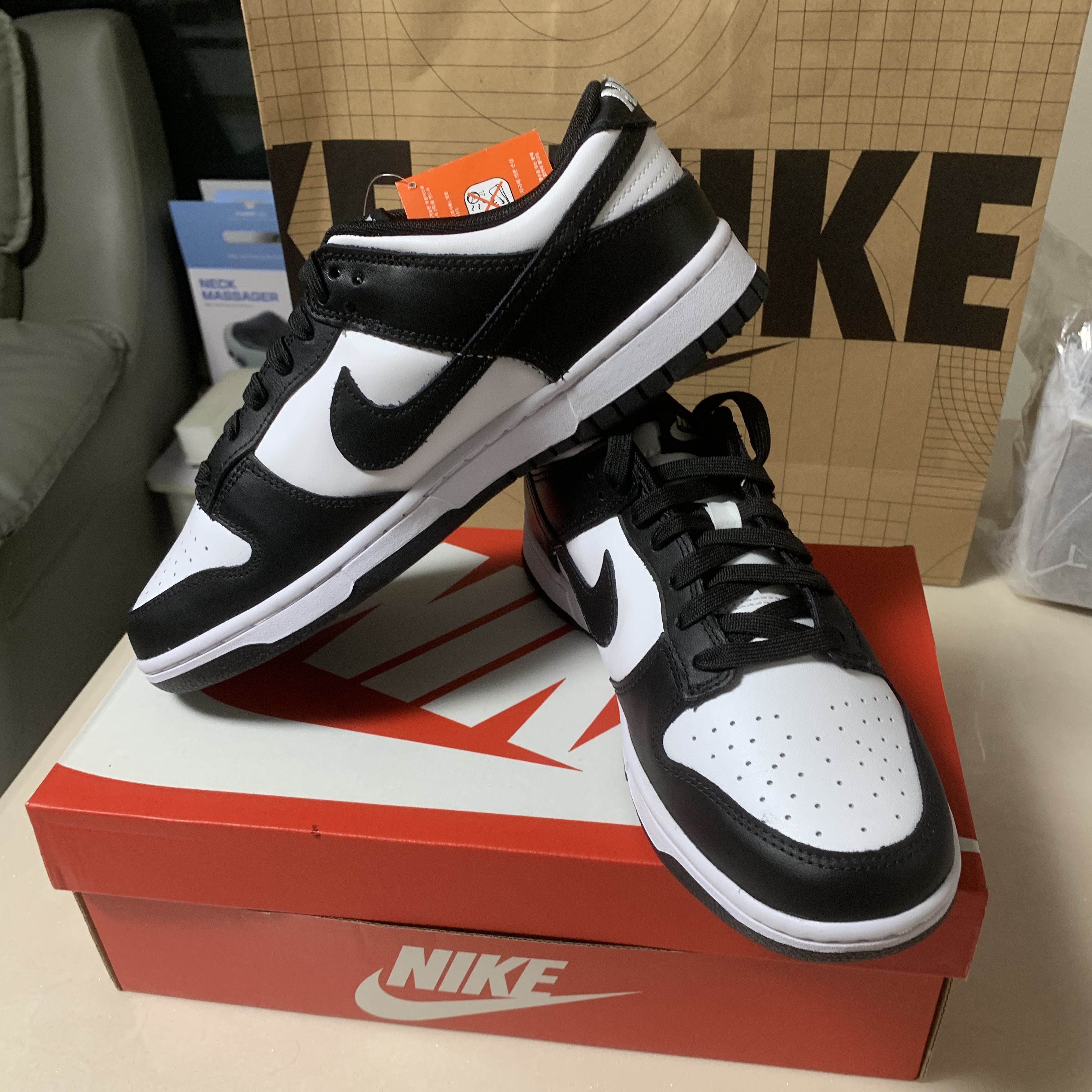 Nike Dunk Low Retro Black 착용 스타일 - 2