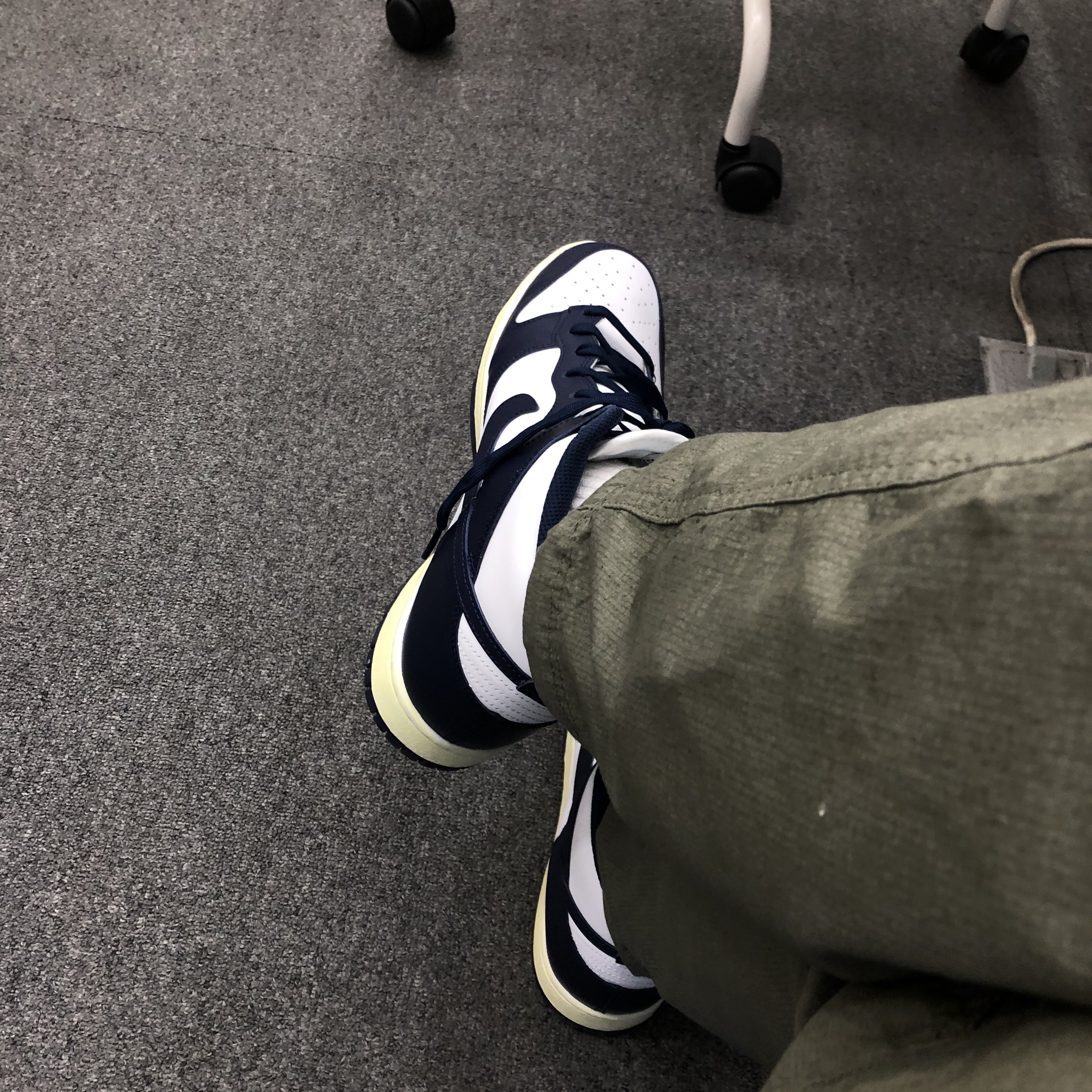 Nike Dunk High Retro Championship Navy 착용 스타일 - 2