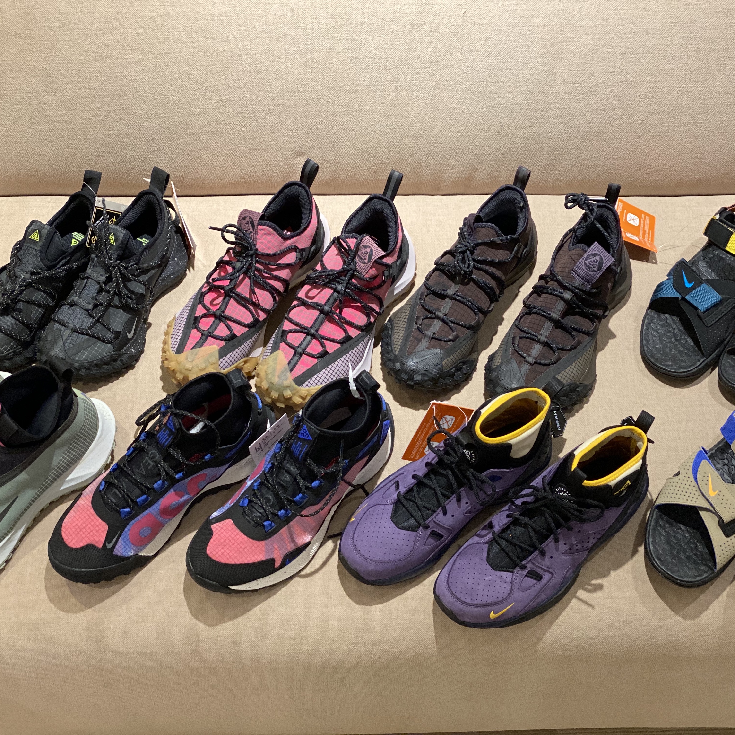 Nike ACG Mountain Fly Low Gore-Tex SE Dark Smoke Grey, Nike ACG Air Mowabb Gravity Purple 착용 스타일