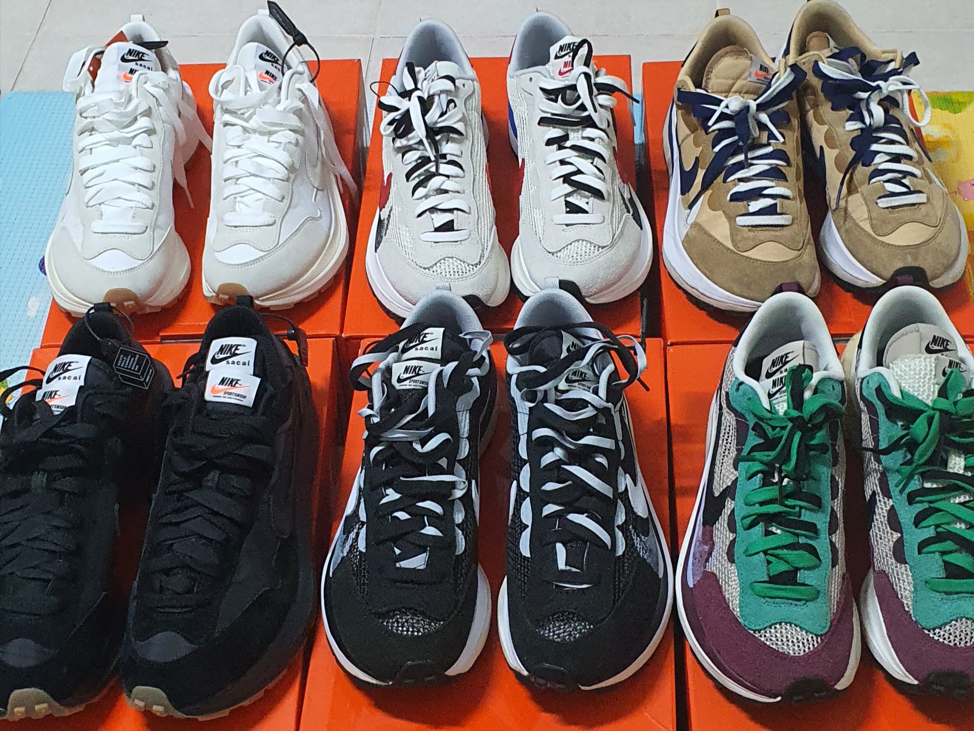 Nike x Sacai VaporWaffle Black and Gum, Nike x Sacai VaporWaffle White and Gum 착용 스타일 - 1