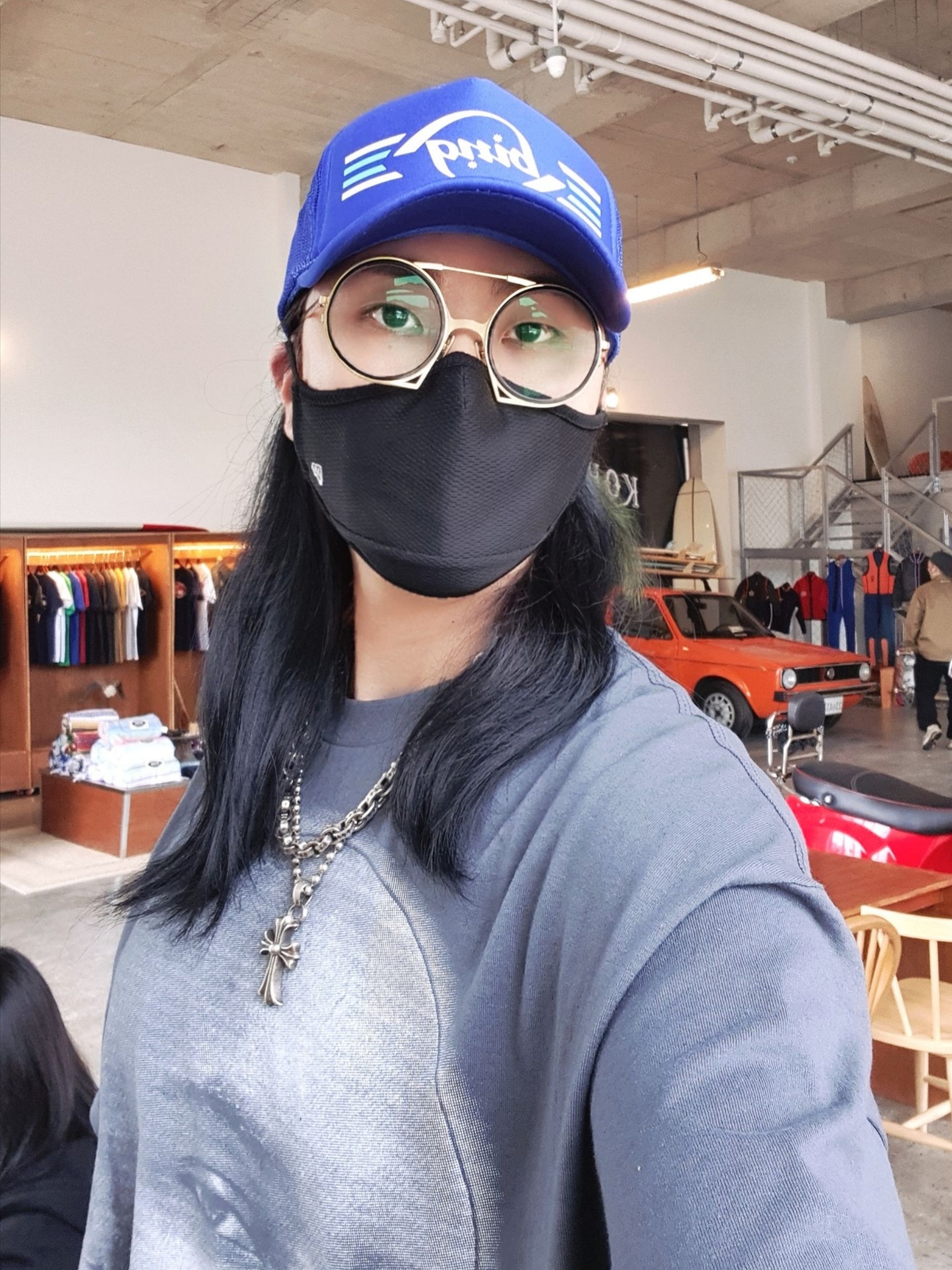 Insta @veronjuice님의 스타일