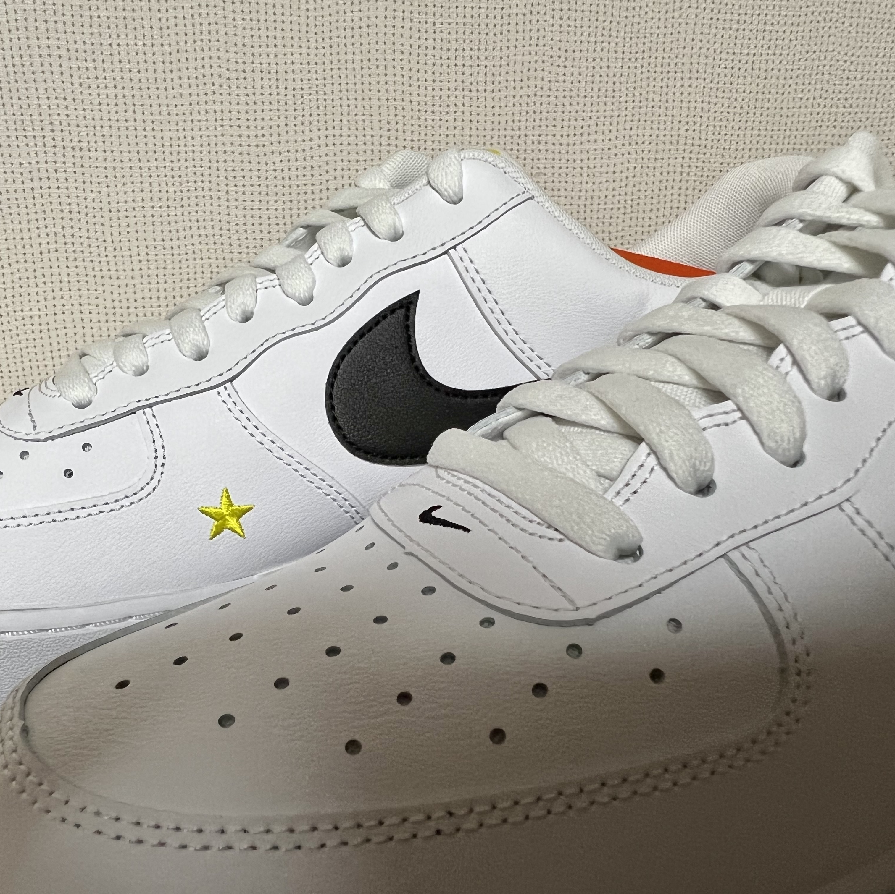 Nike Air Force 1 '07 LV8 2 Have a Nike Day 착용 스타일 - 5