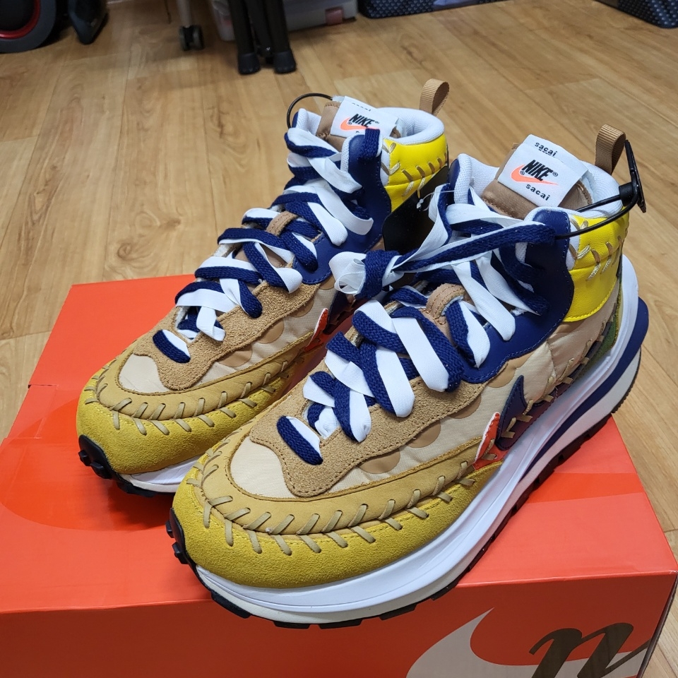 Nike x Sacai x Jean Paul Gaultier VaporWaffle Sesame Blue Void 착용 스타일