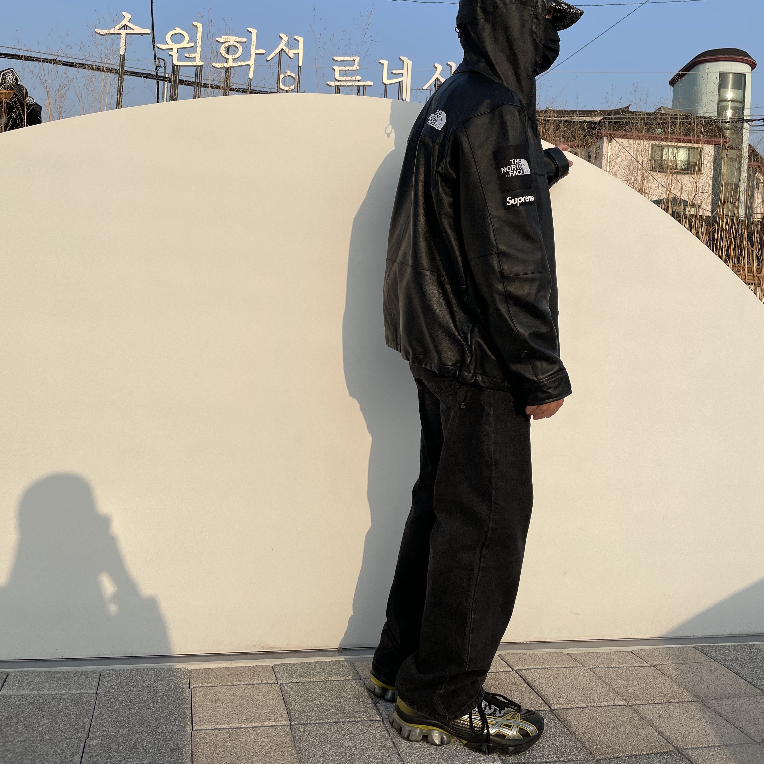 Supreme x The North Face Leather Mountain Parka Black - 18FW, Asics x Kiko Kostadinov Gel-Quantum Levitrack Meteorite 착용 스타일 - 1
