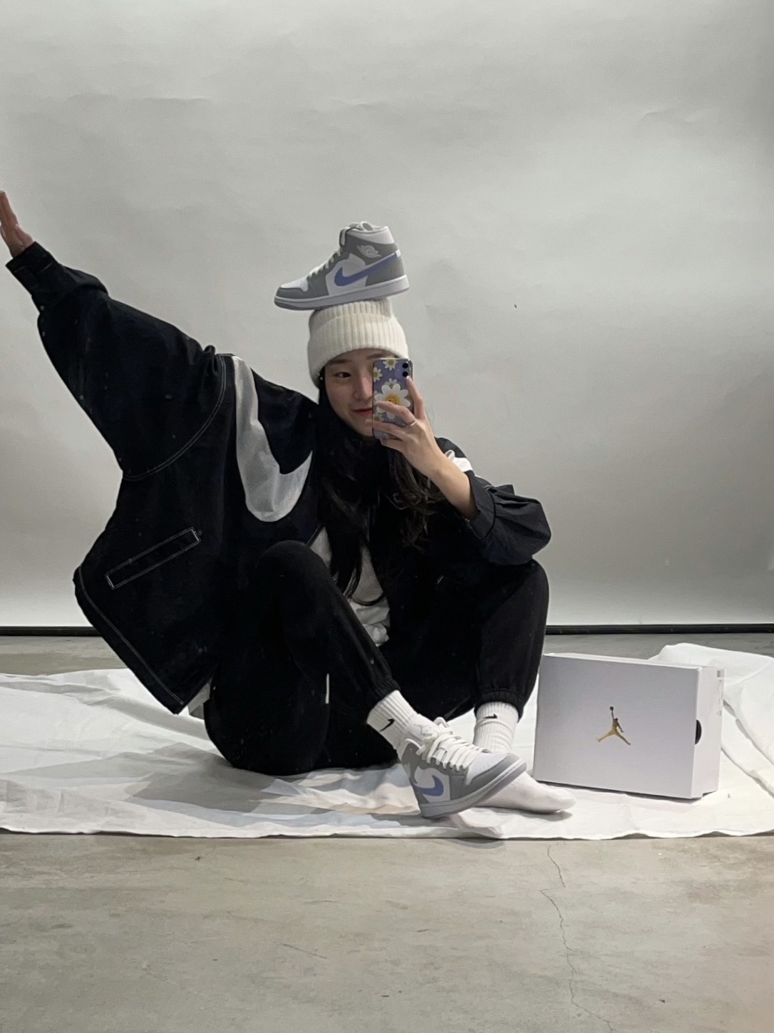 (W) Jordan 1 Mid Wolf Grey 착용 스타일 - 2