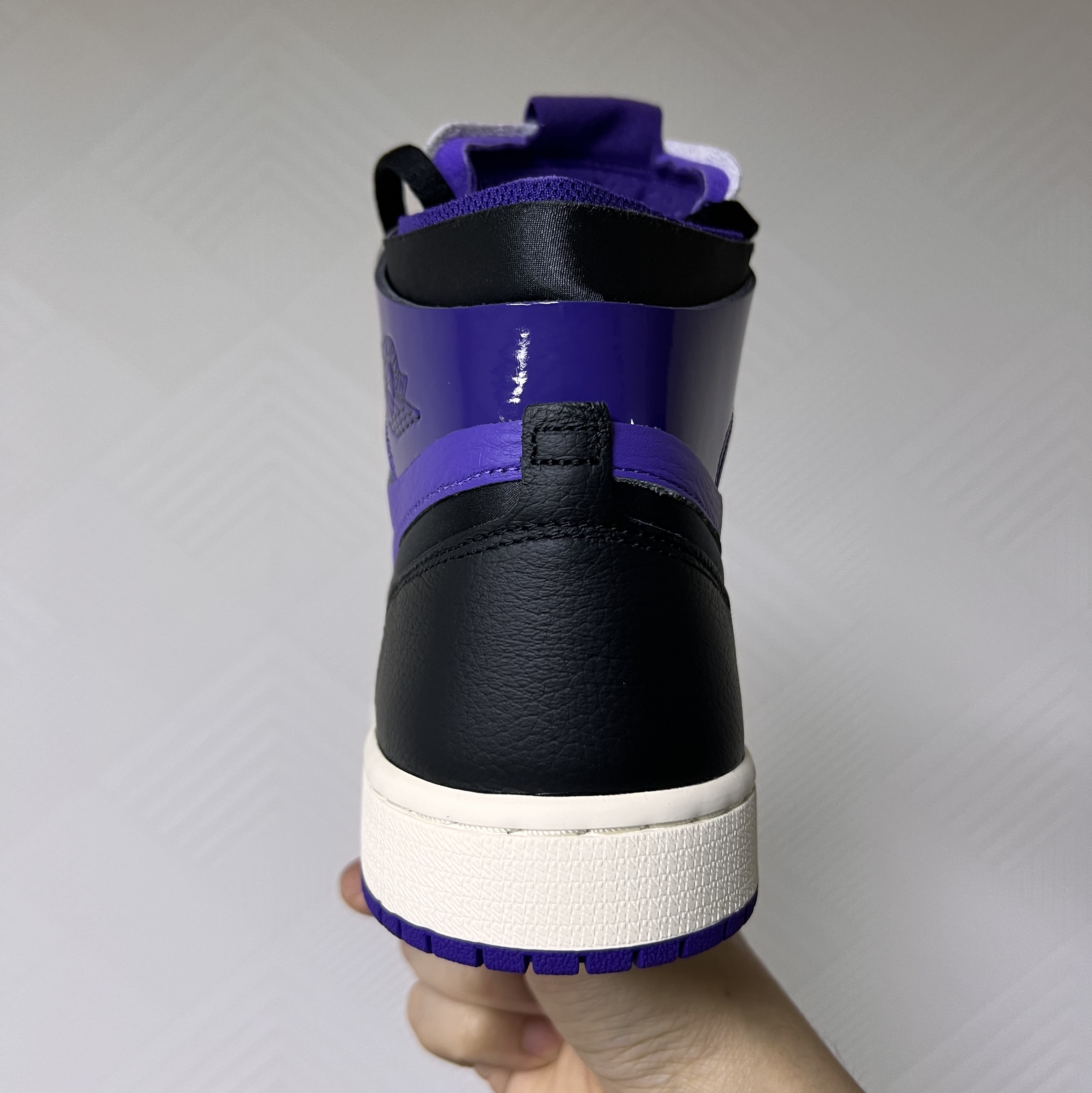 (W) Jordan 1 Zoom Air CMFT Purple Black 착용 스타일 - 3