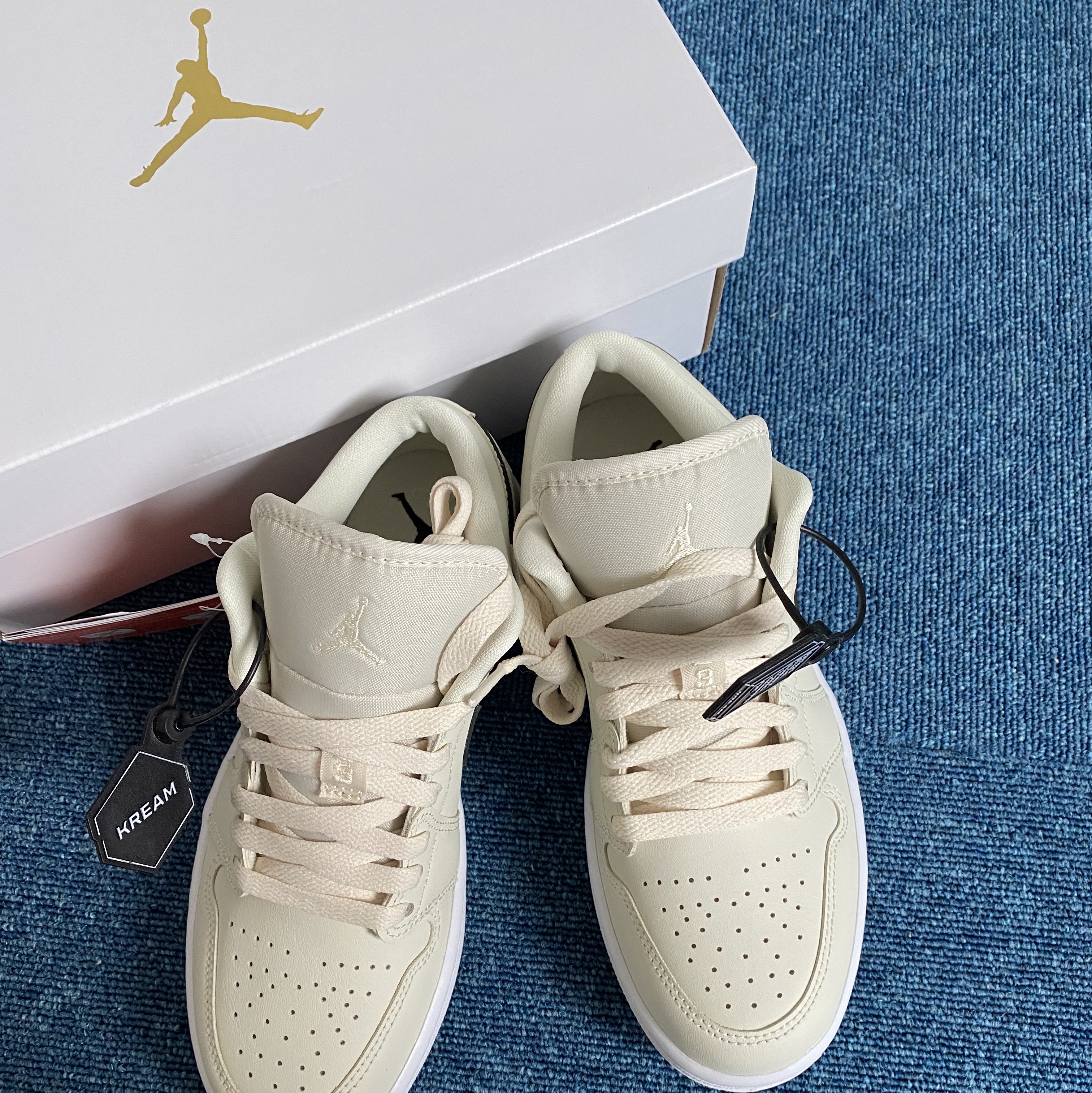 (W) Jordan 1 Low Coconut Milk 착용 스타일 - 2
