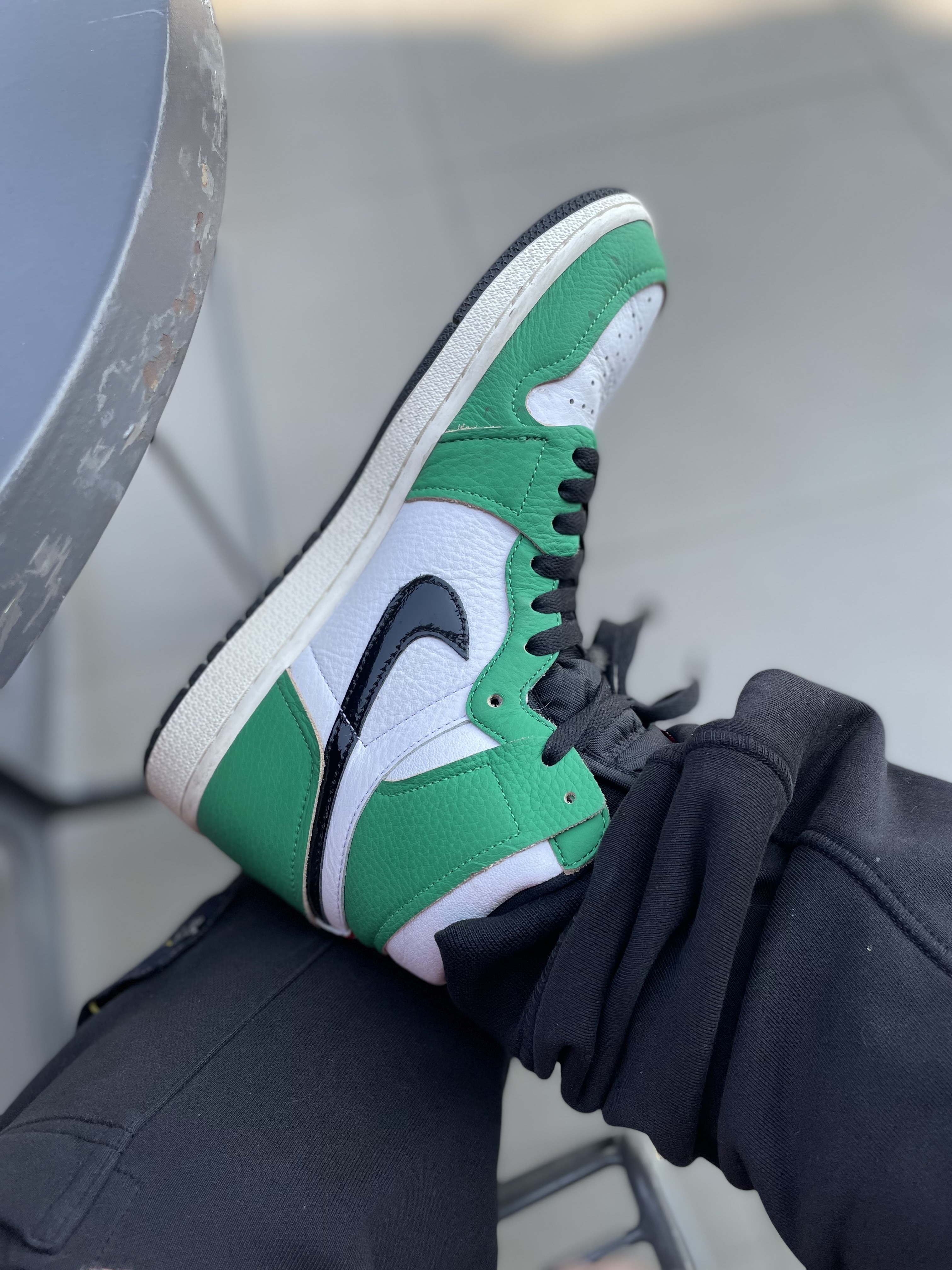 (W) Jordan 1 Retro High OG Lucky Green 착용 스타일 - 4