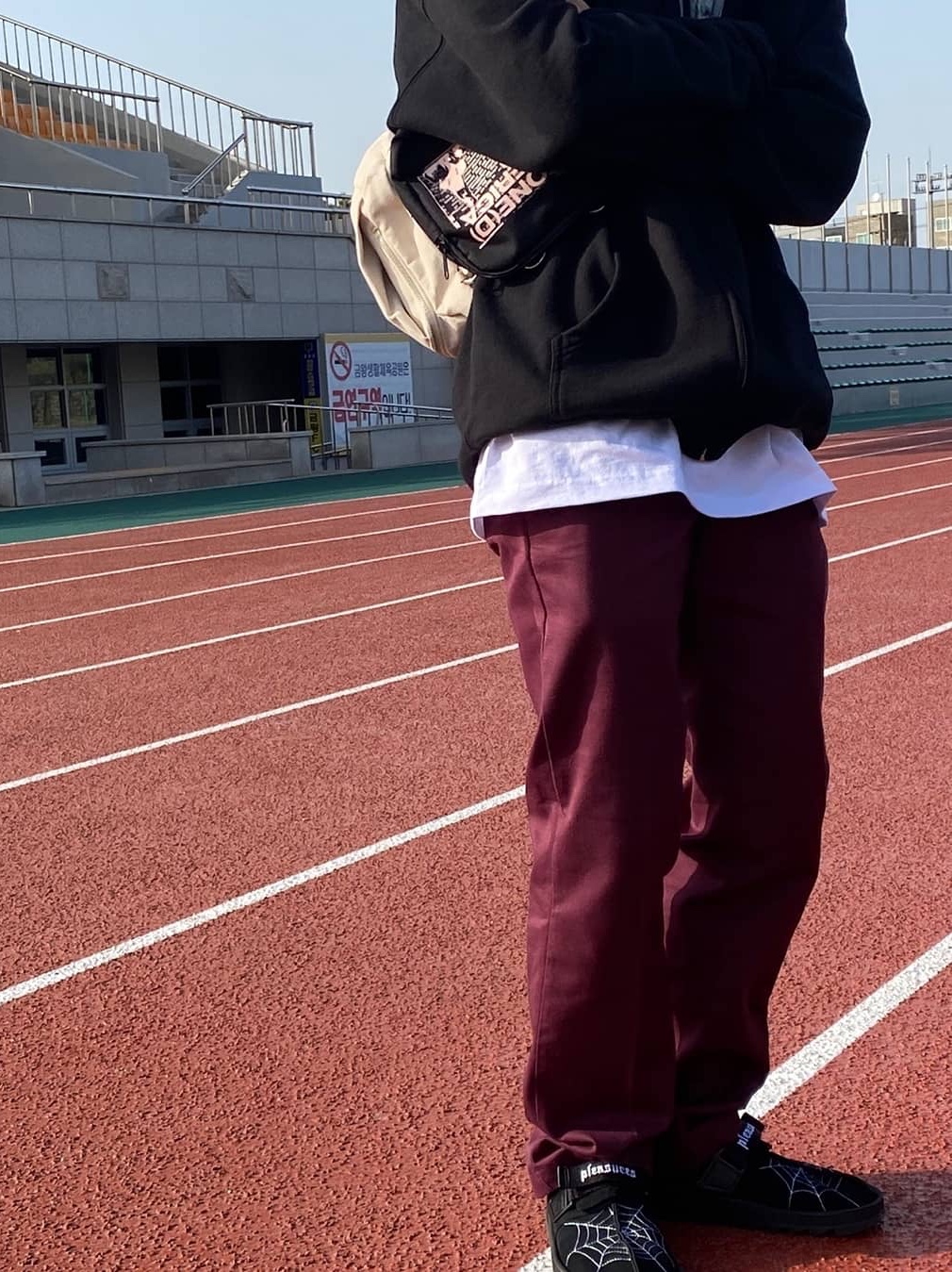 Reebok x Pleasures Beatnik 착용 스타일