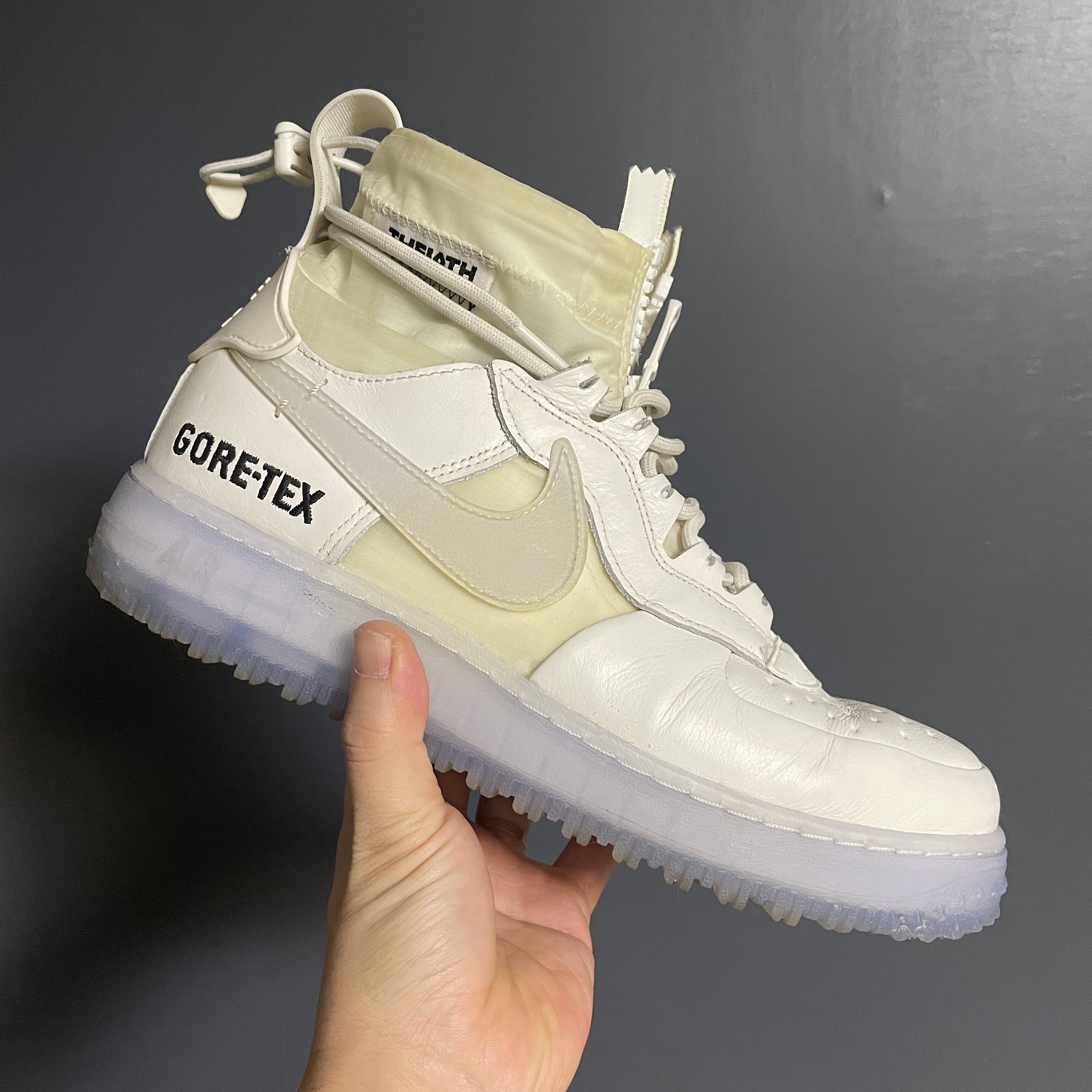 Nike Air Force 1 Gore-Tex High Phantom White 착용 스타일