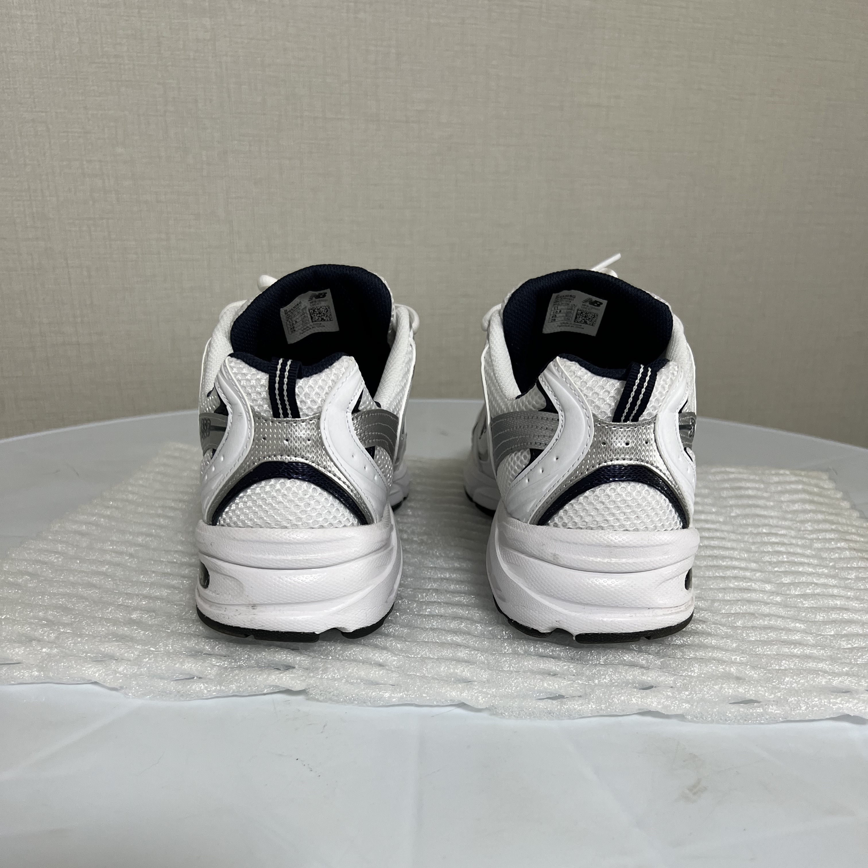 New Balance 530 White 착용 스타일 - 4