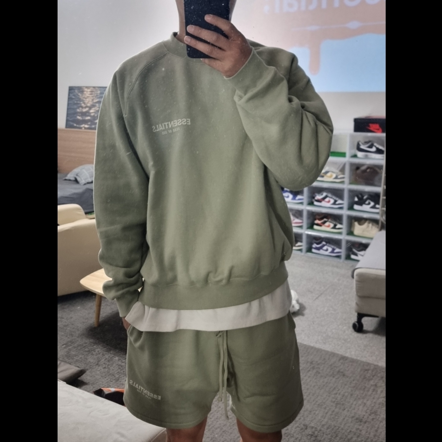 Essentials Shorts Seafoam - 22SS, Essentials Crewneck Sweatshirt Seafoam - 22SS 착용 스타일
