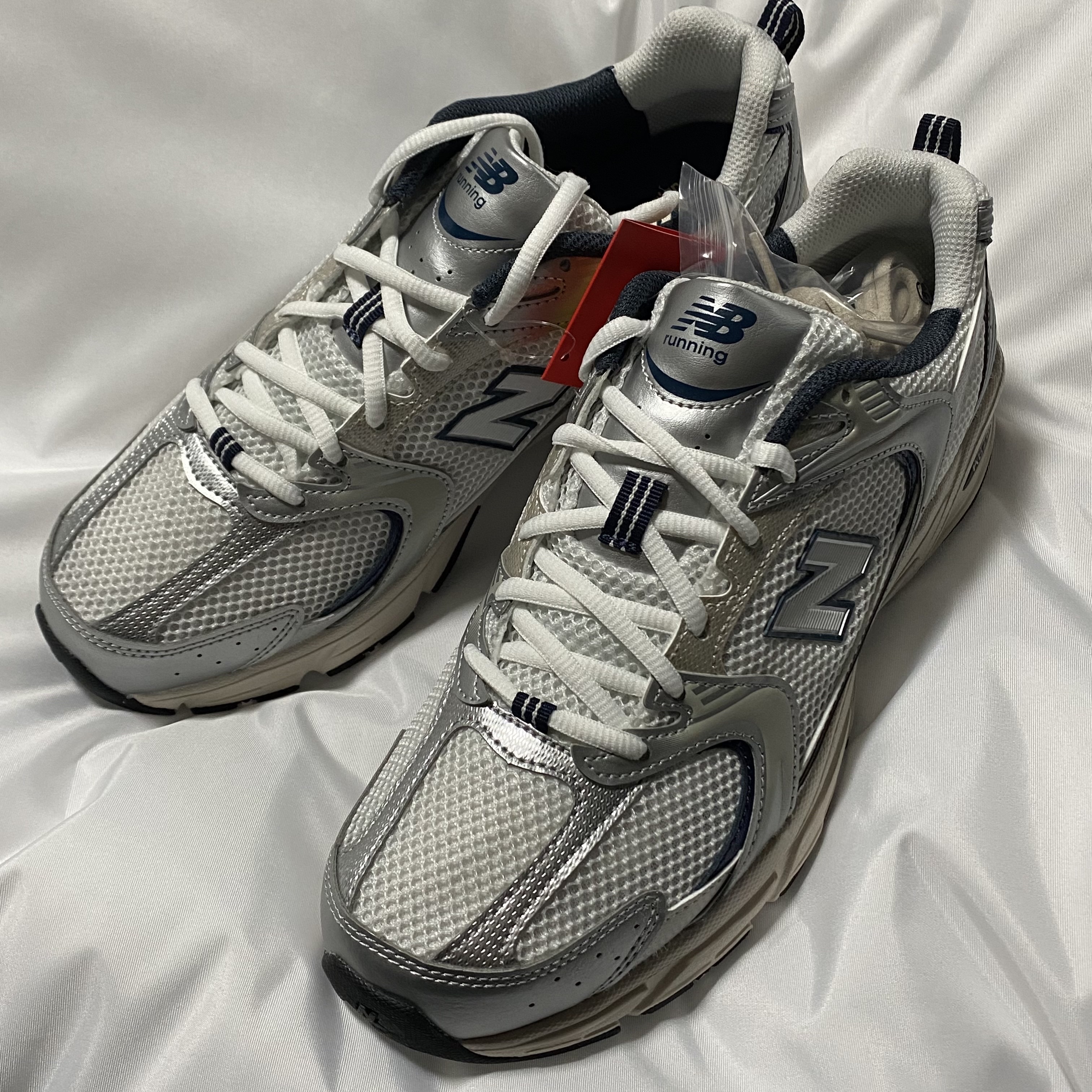 New Balance 530 Steel Grey 착용 스타일