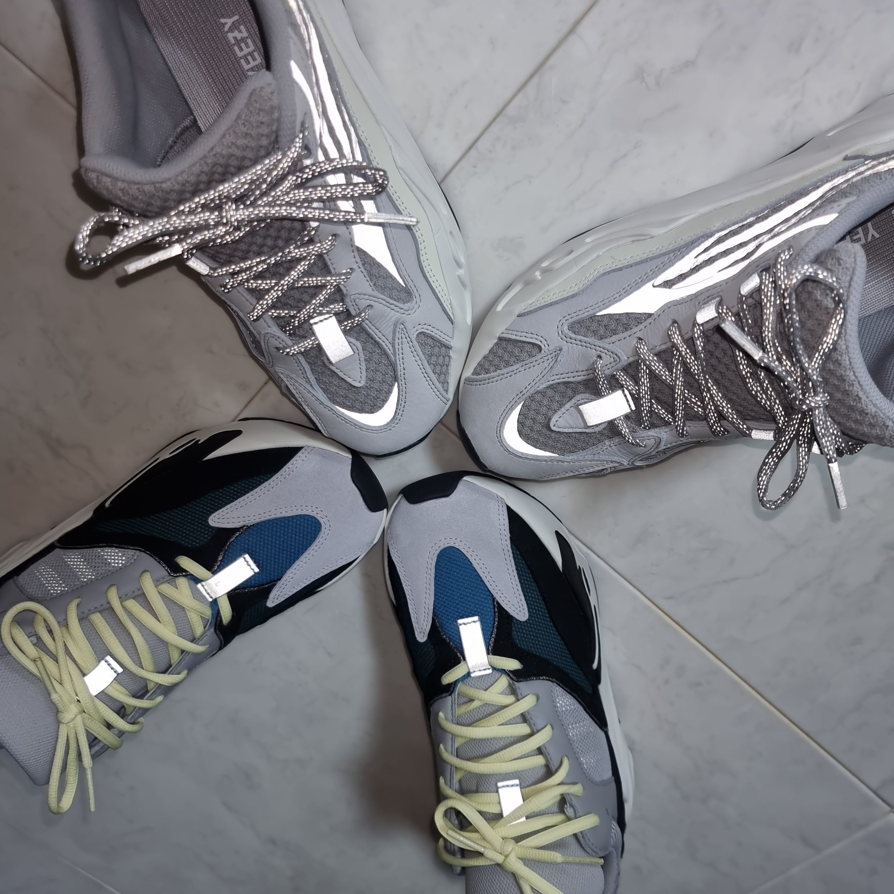 Adidas Yeezy Boost 700 Wave Runner Solid Grey 2021/2022, Adidas Yeezy Boost 700 V2 Static 2022 착용 스타일 - 4
