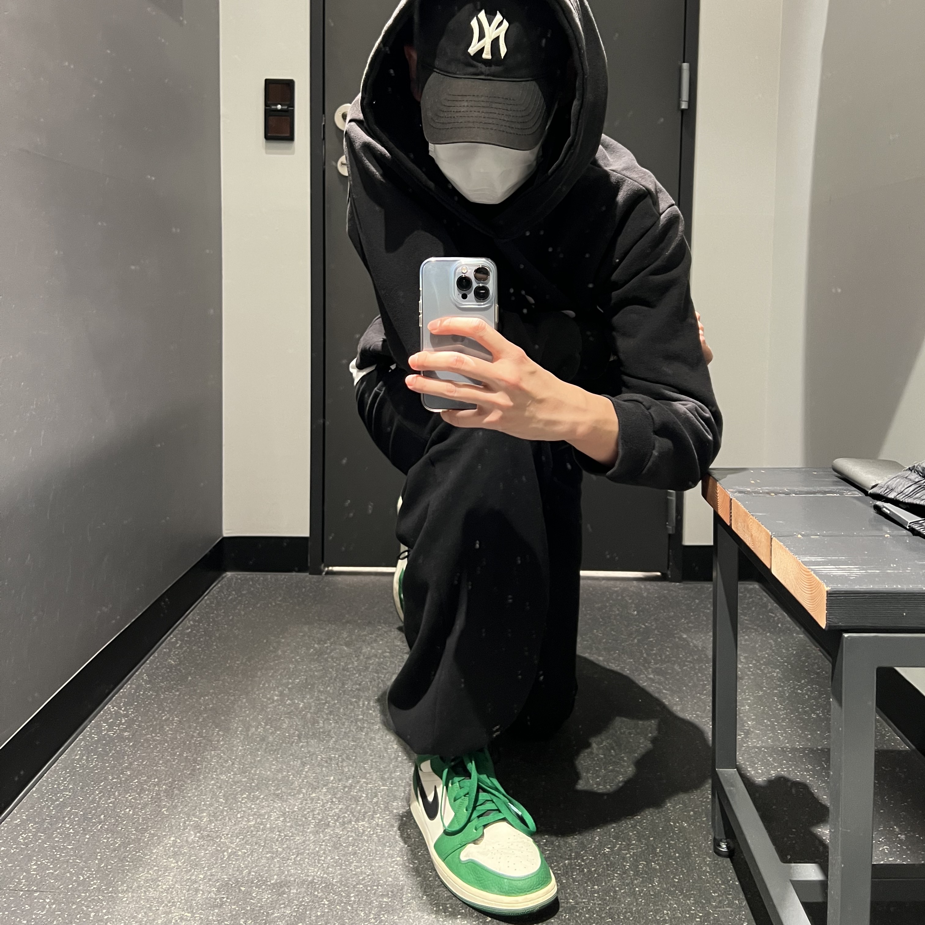 Jordan 1 Mid Pine Green 착용 스타일