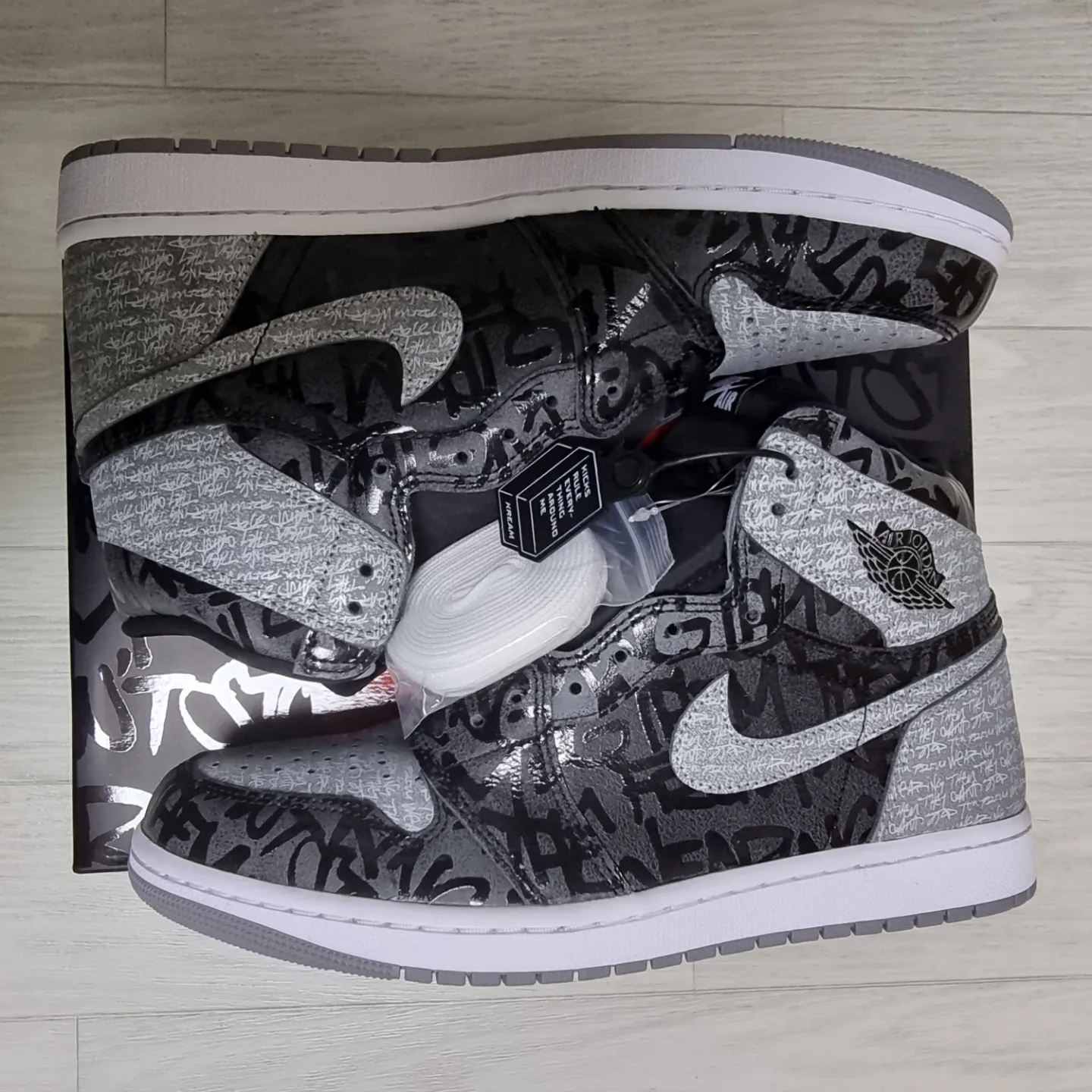Jordan 1 Retro High OG Rebellionaire 착용 스타일 - 2