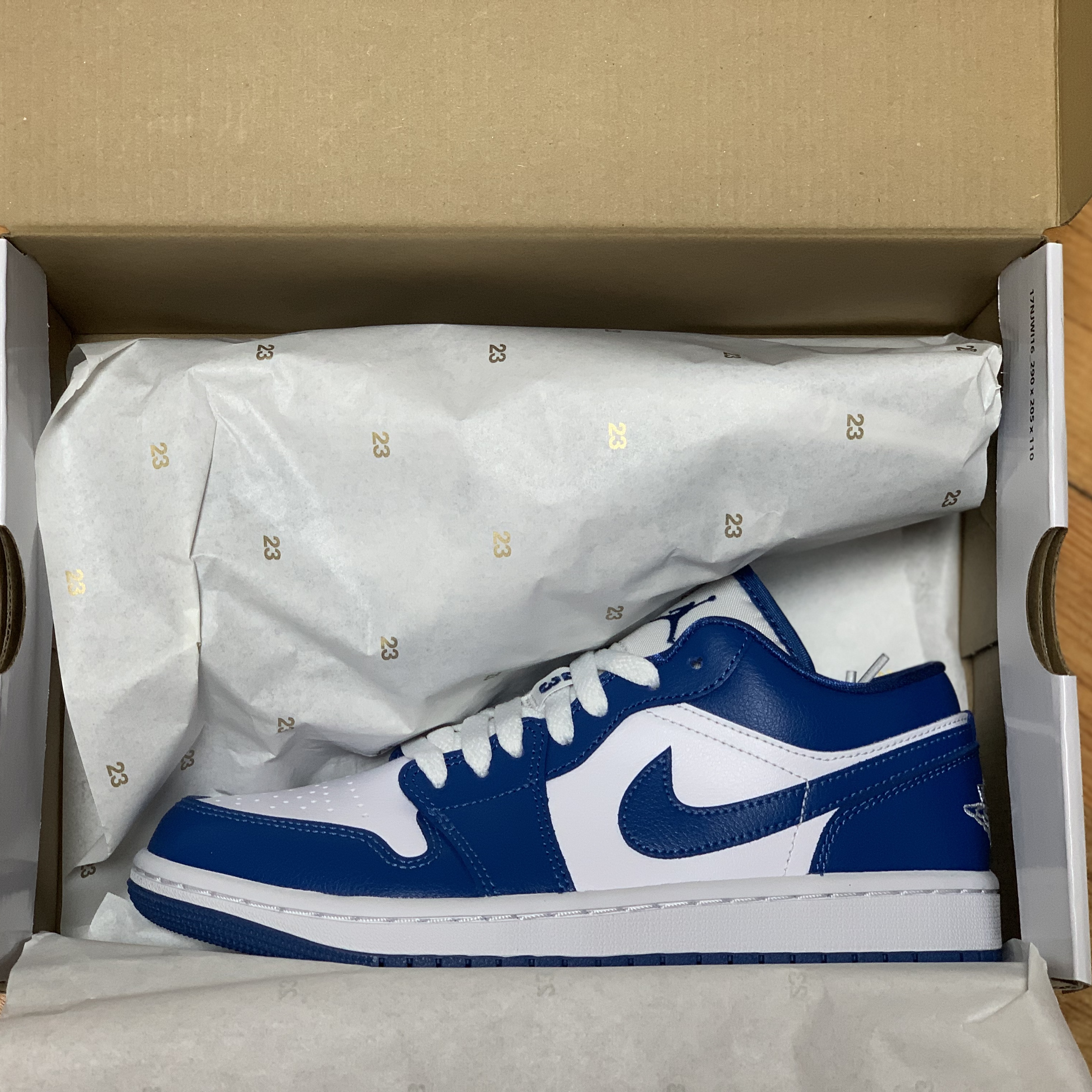 (W) Jordan 1 Low White Dark Marina Blue 착용 스타일 - 1
