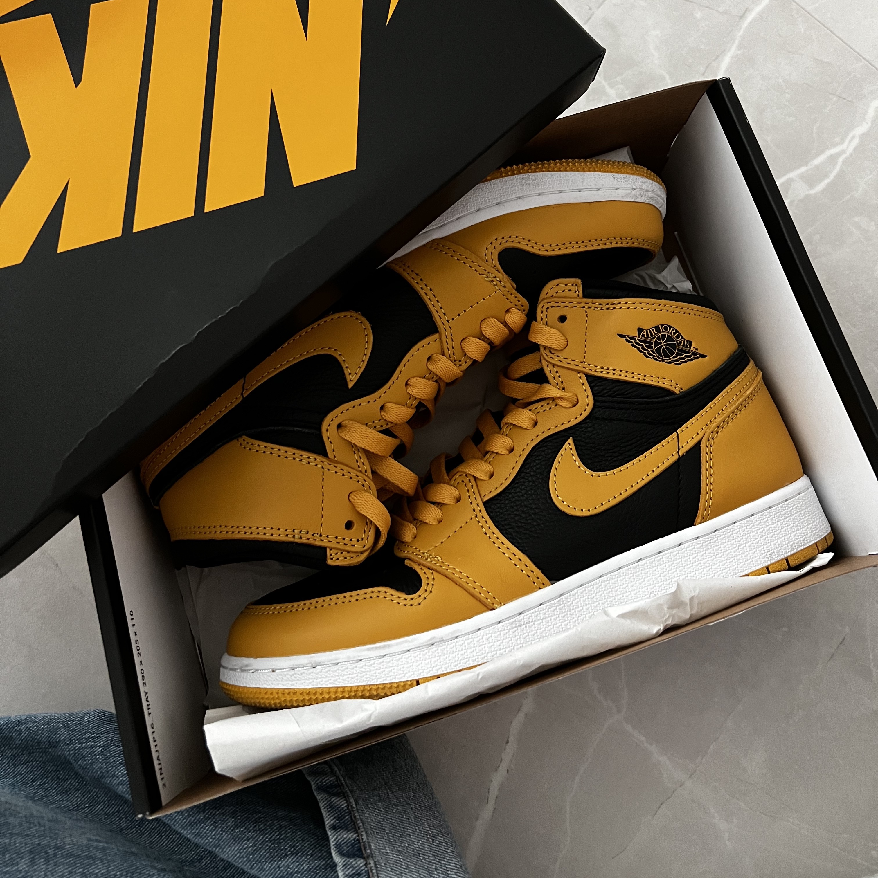 Jordan 1 Retro High OG Pollen, (GS) Jordan 1 Retro High OG Pollen 착용 스타일