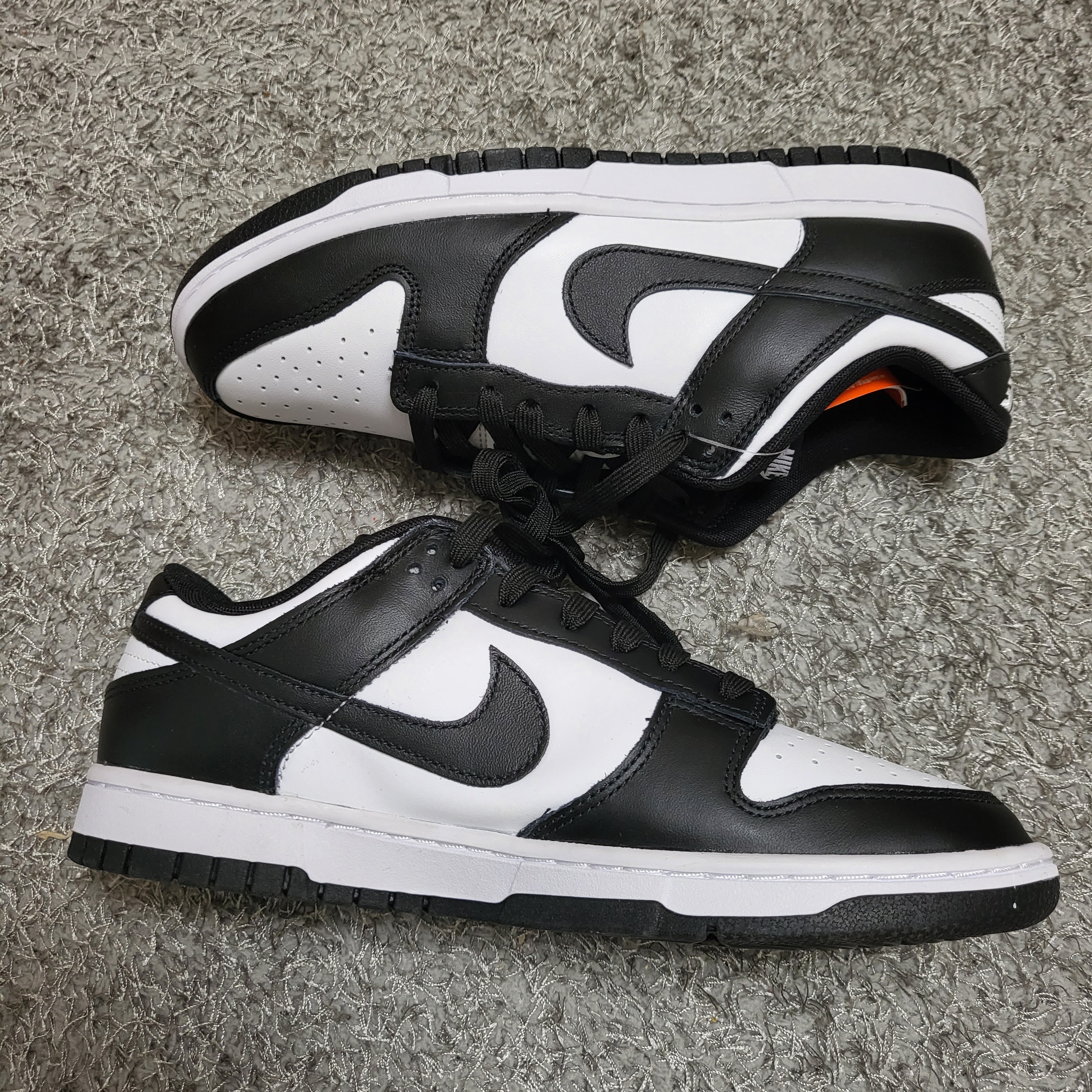 Nike Dunk Low Retro Black 착용 스타일