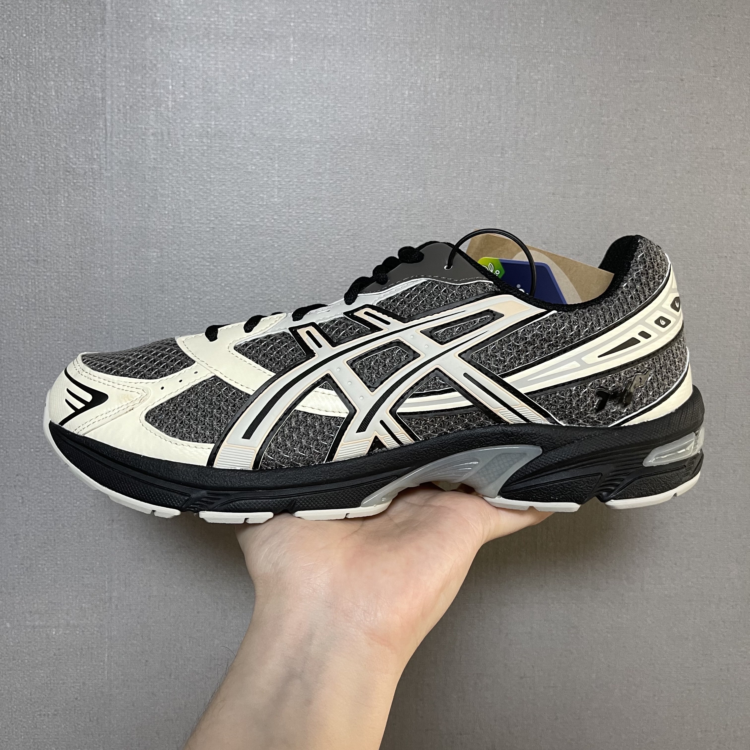 Asics x I4P Gel-1130 Mink Glacier Grey 착용 스타일 - 2