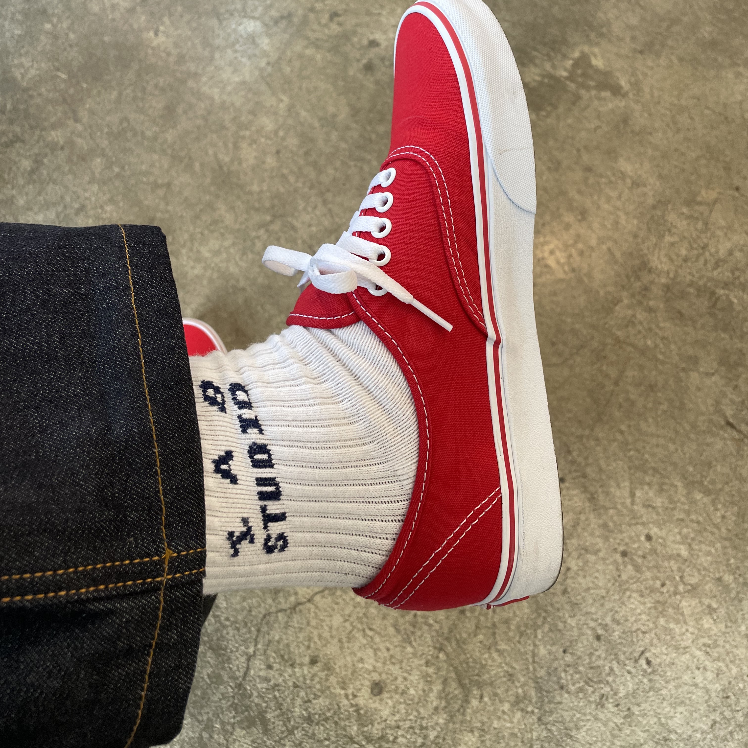 IAB Studio Socks Pack White Gray Brown, Vans Authentic Red 착용 스타일