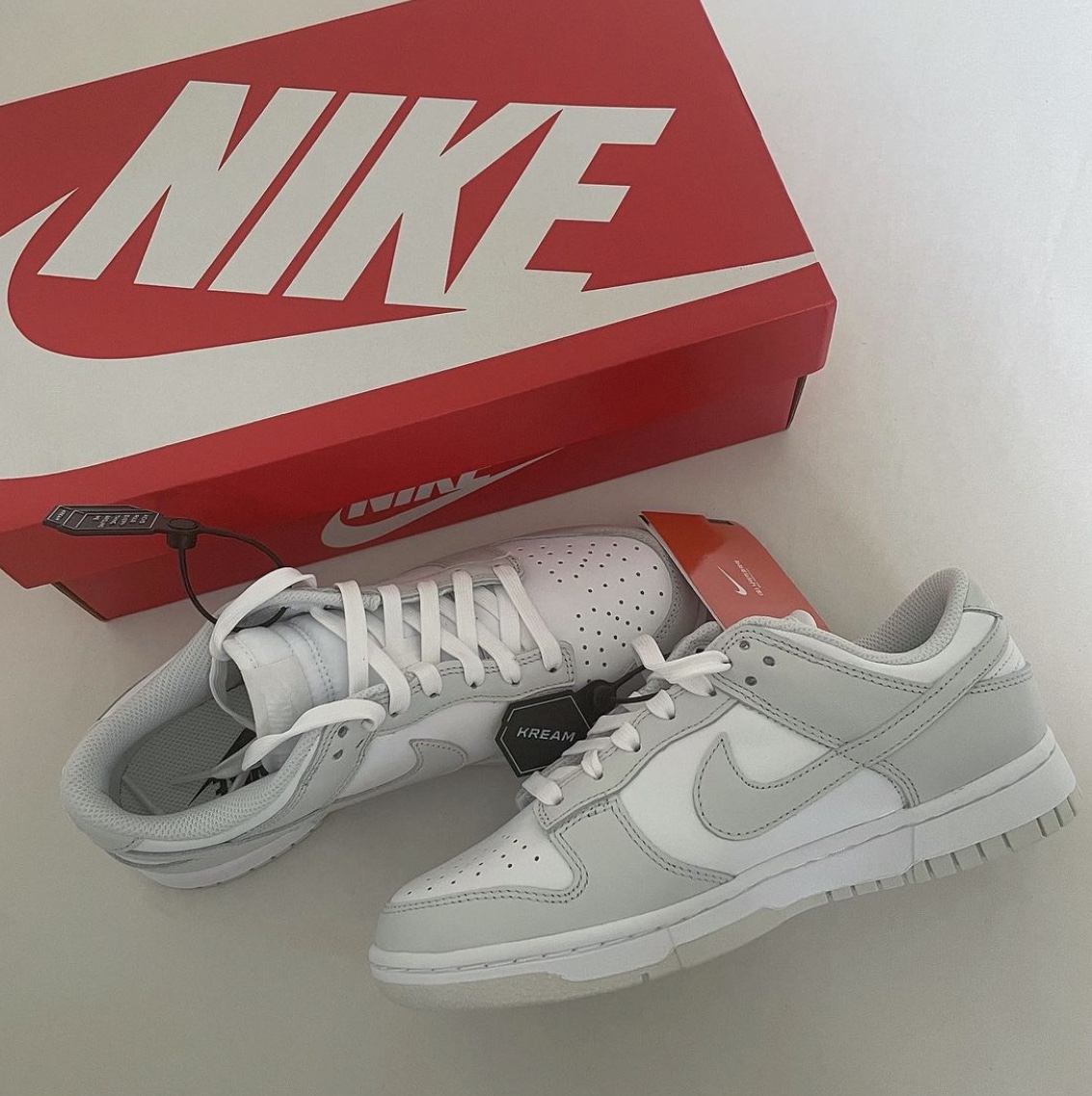 (W) Nike Dunk Low Photon Dust 착용 스타일 - 1
