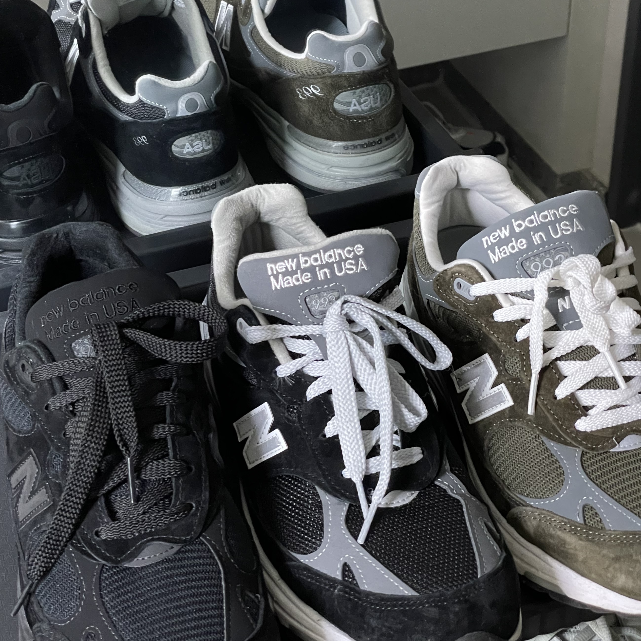 New Balance 993 Made in USA Triple Black - D Standard, New Balance 993 Made in USA Military Green - D Standard 착용 스타일
