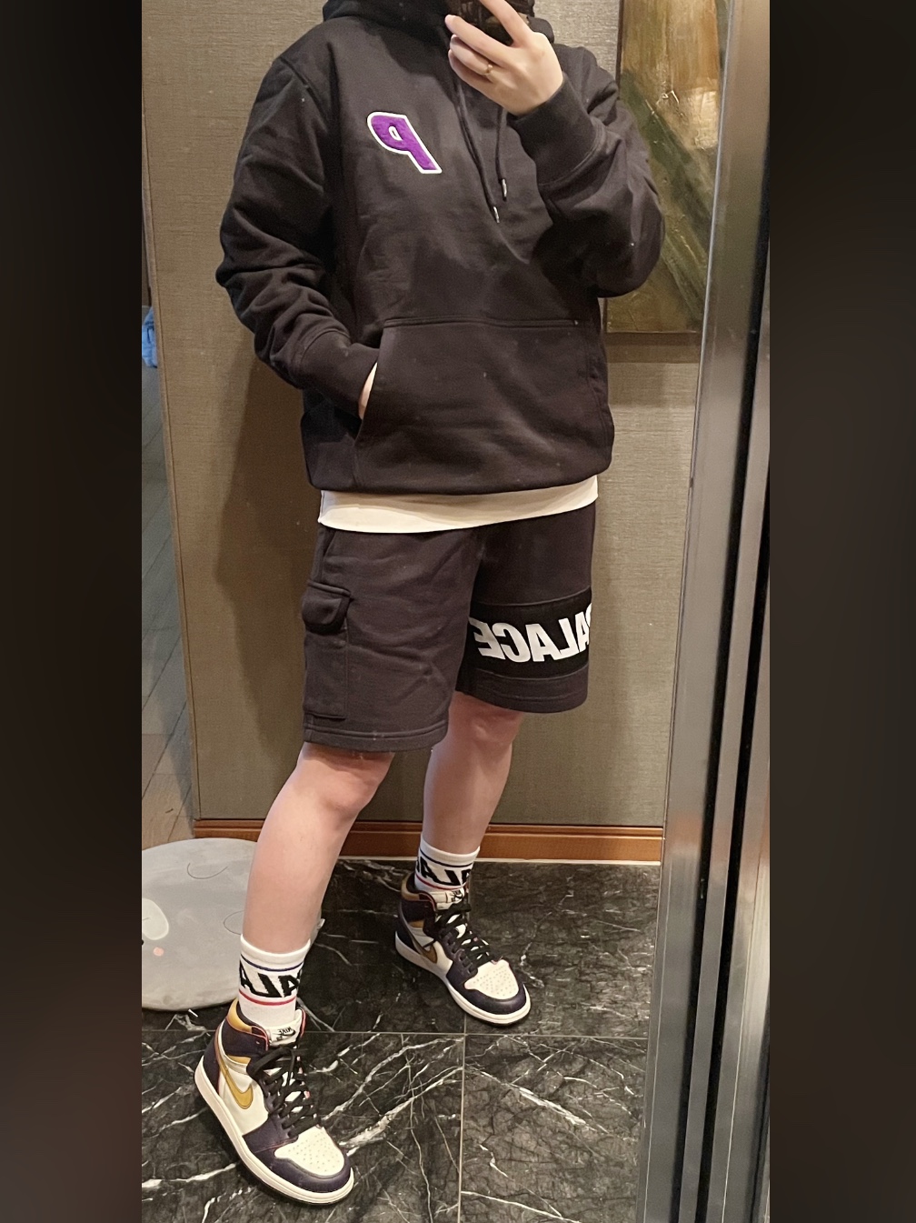 Palace Tri-Chenille Hood Black - 21FW, Palace Giant Woven Label Shorts Black - 22SS 착용 스타일 - 1