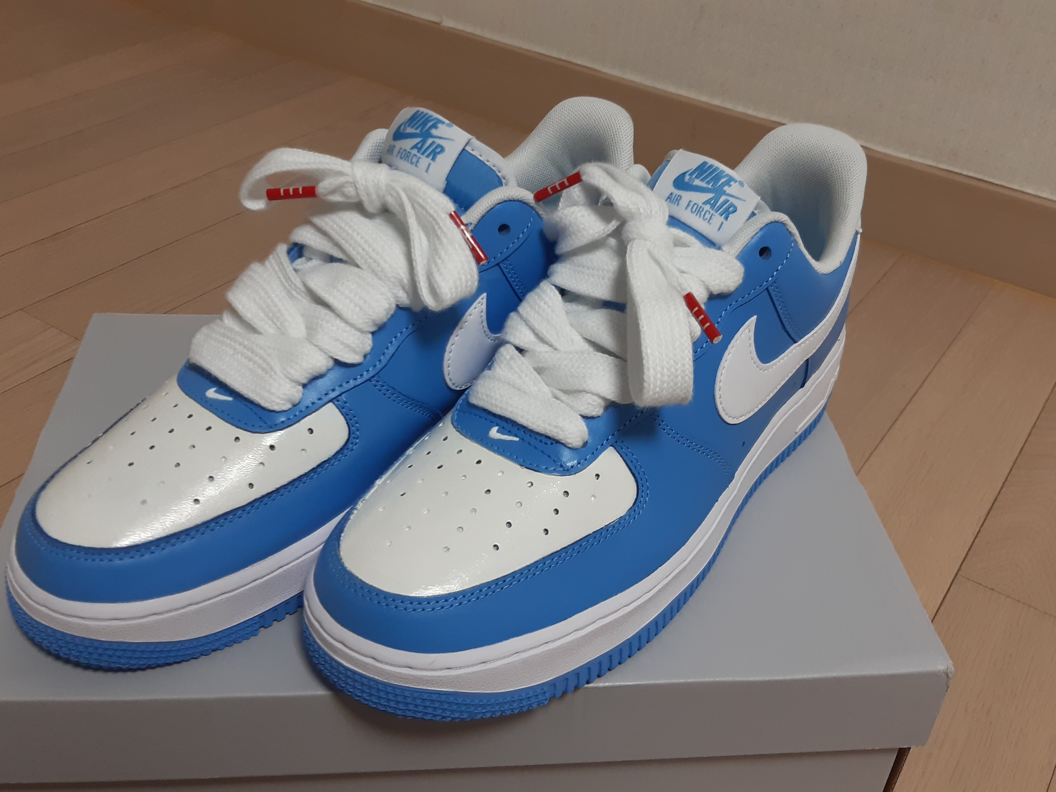 Nike Air Force 1 '07 Low University Blue 착용 스타일 - 2