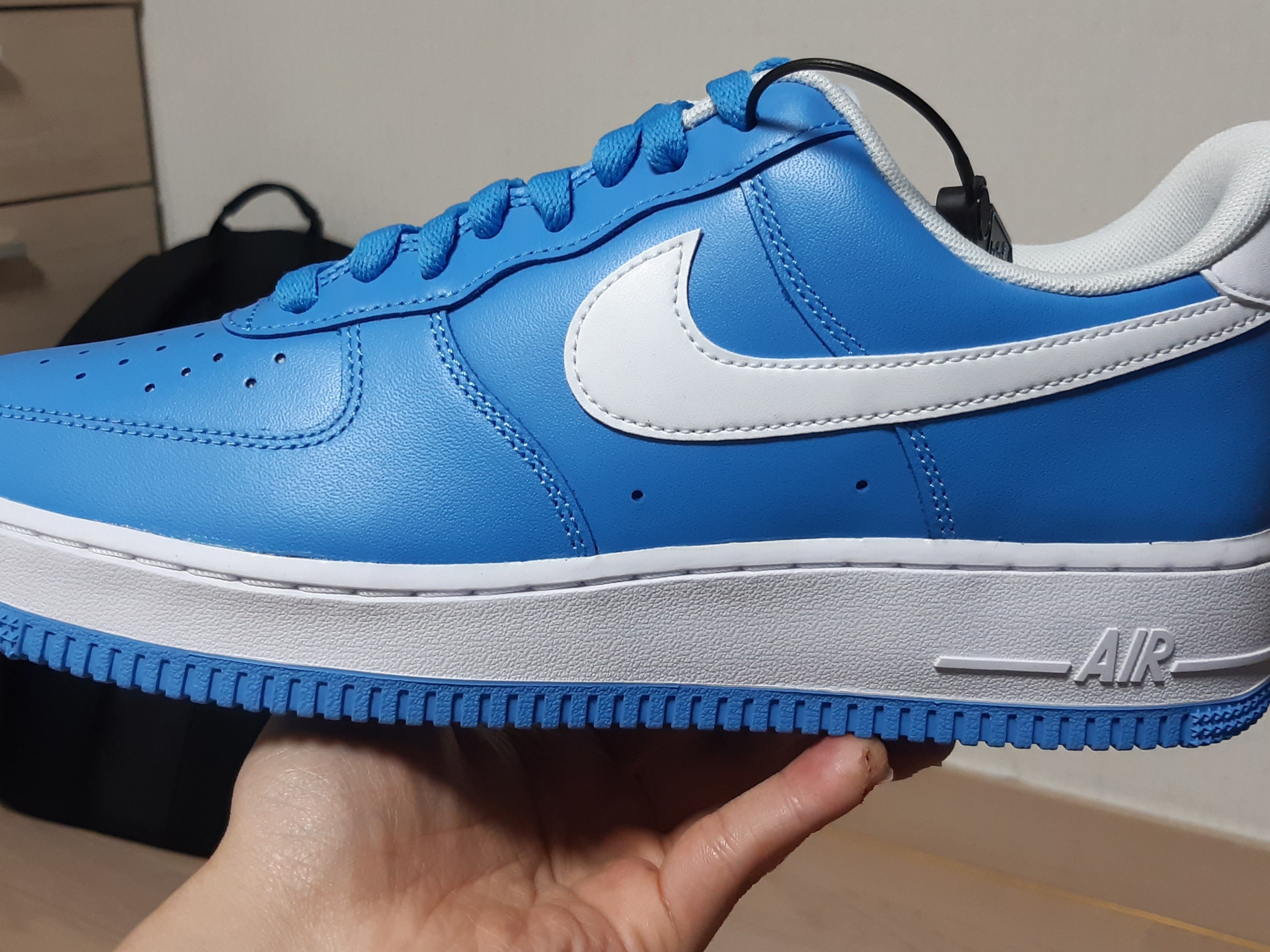 Nike Air Force 1 '07 Low University Blue 착용 스타일 - 1