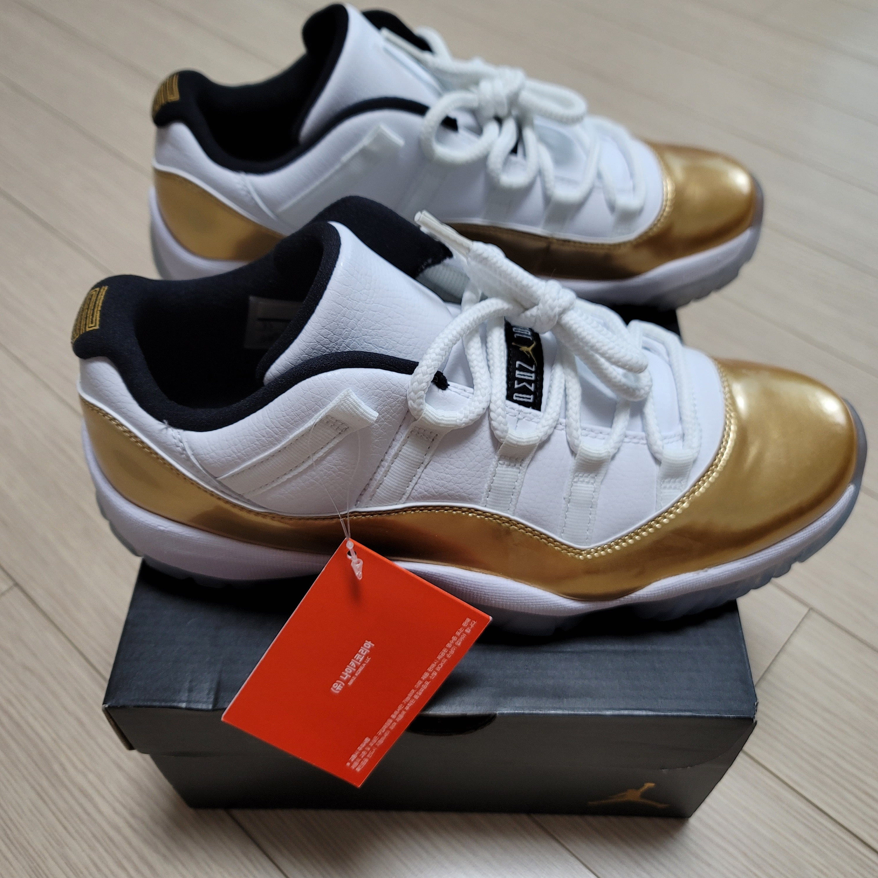 Jordan 11 Retro Low Closing Ceremony 착용 스타일