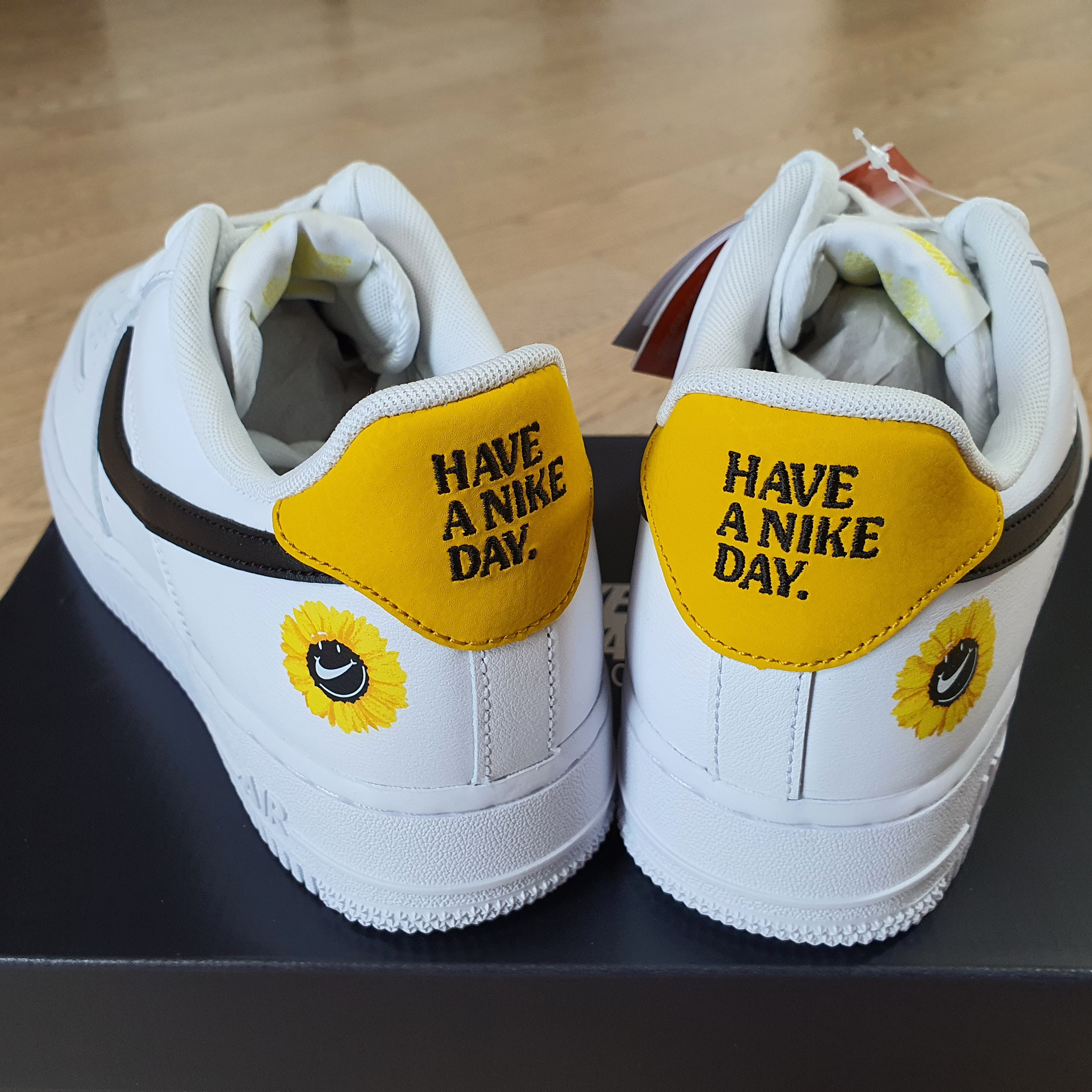 Nike Air Force 1 '07 LV8 2 Have a Nike Day 착용 스타일 - 2