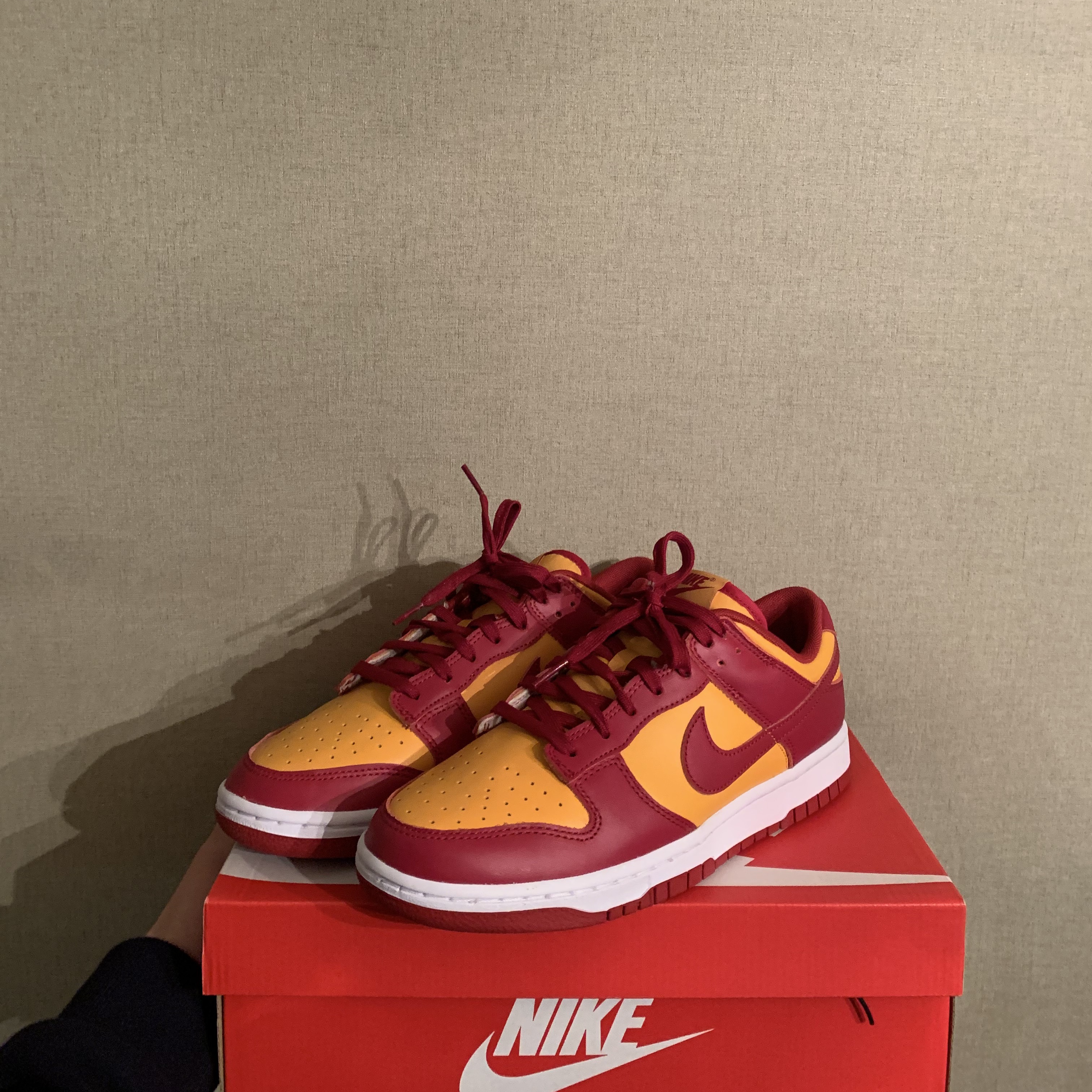 Nike Dunk Low Retro Championship Gold 착용 스타일 - 1