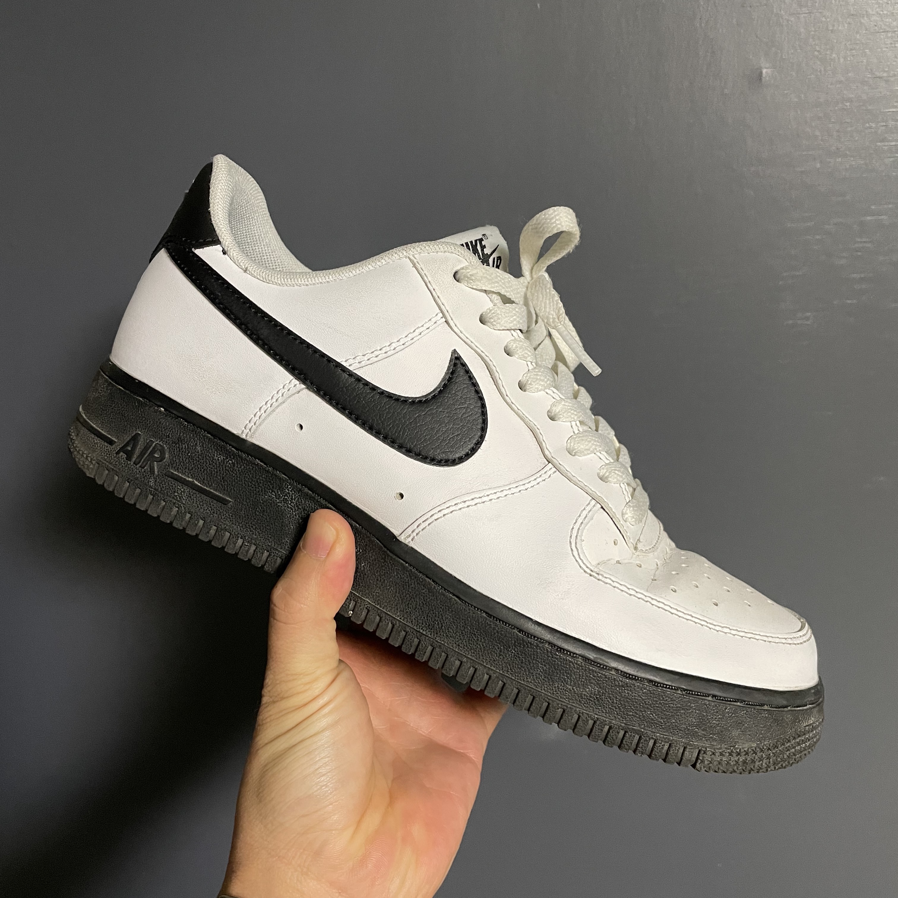 Nike Air Force 1 Low White Black Midsole 착용 스타일