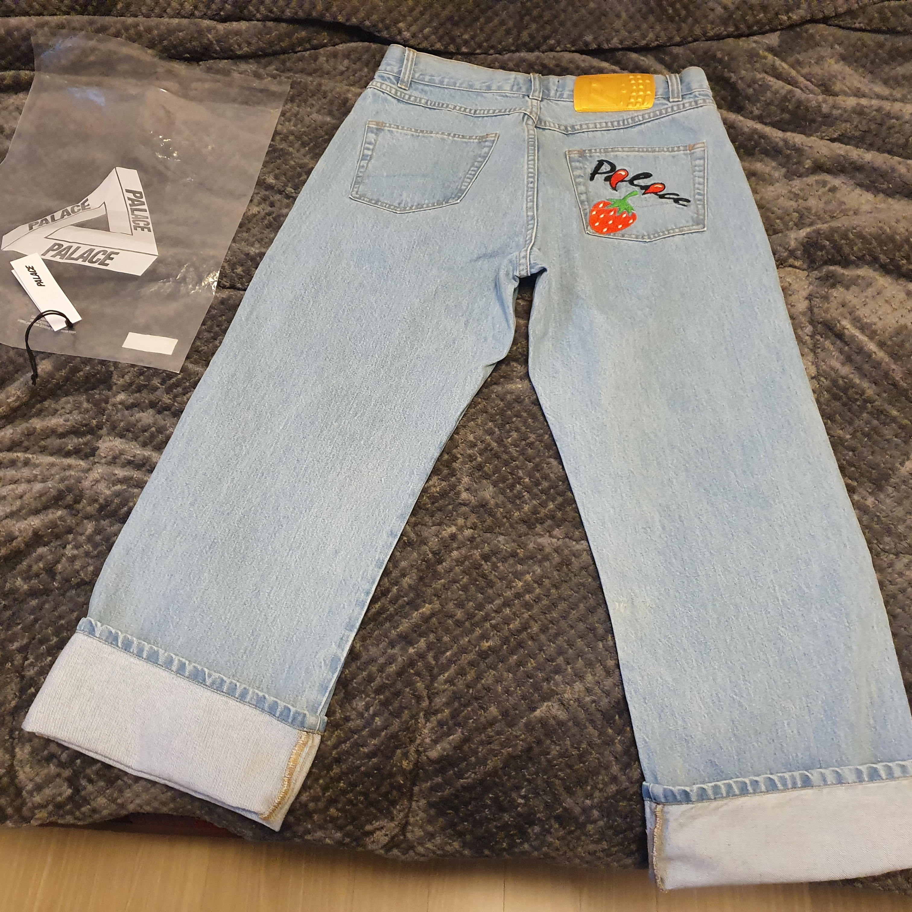Palace Duck Bomb Panel Jeans Stone Wash - 22SS, Nike x Frame Skate SB Dunk Low Pro Habibi 착용 스타일 - 2
