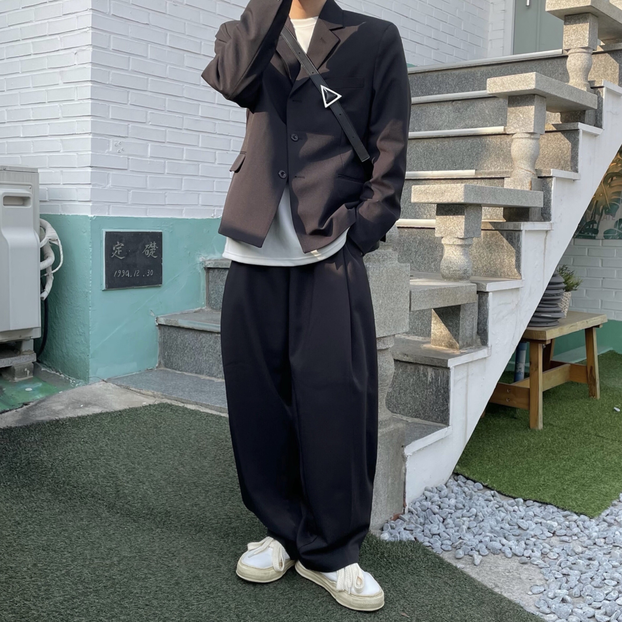 Maison Mihara Yasuhiro Hank OG Sole OD Canvas Low-top Sneakers White 착용 스타일 - 1