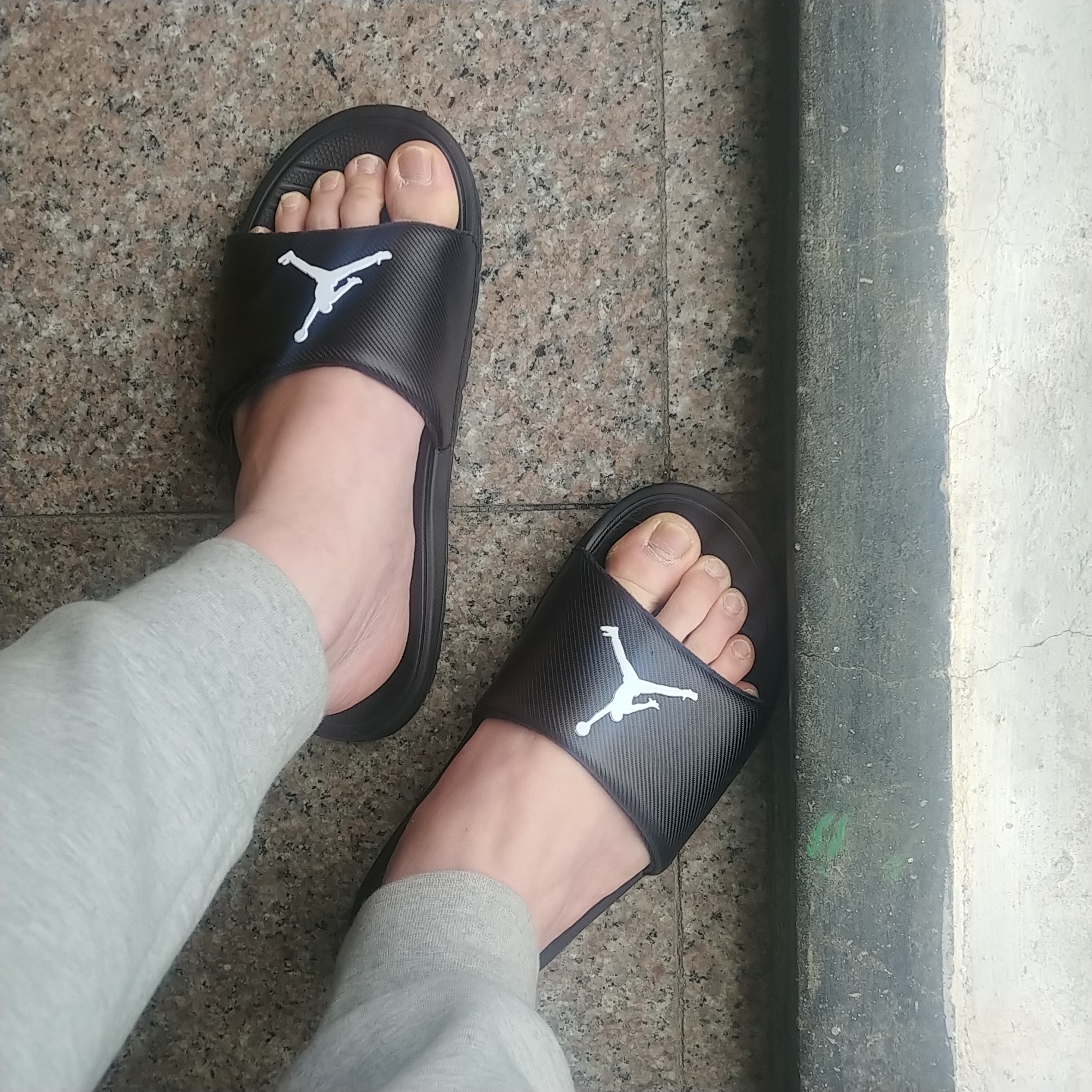 Jordan Break Slide Black White 착용 스타일
