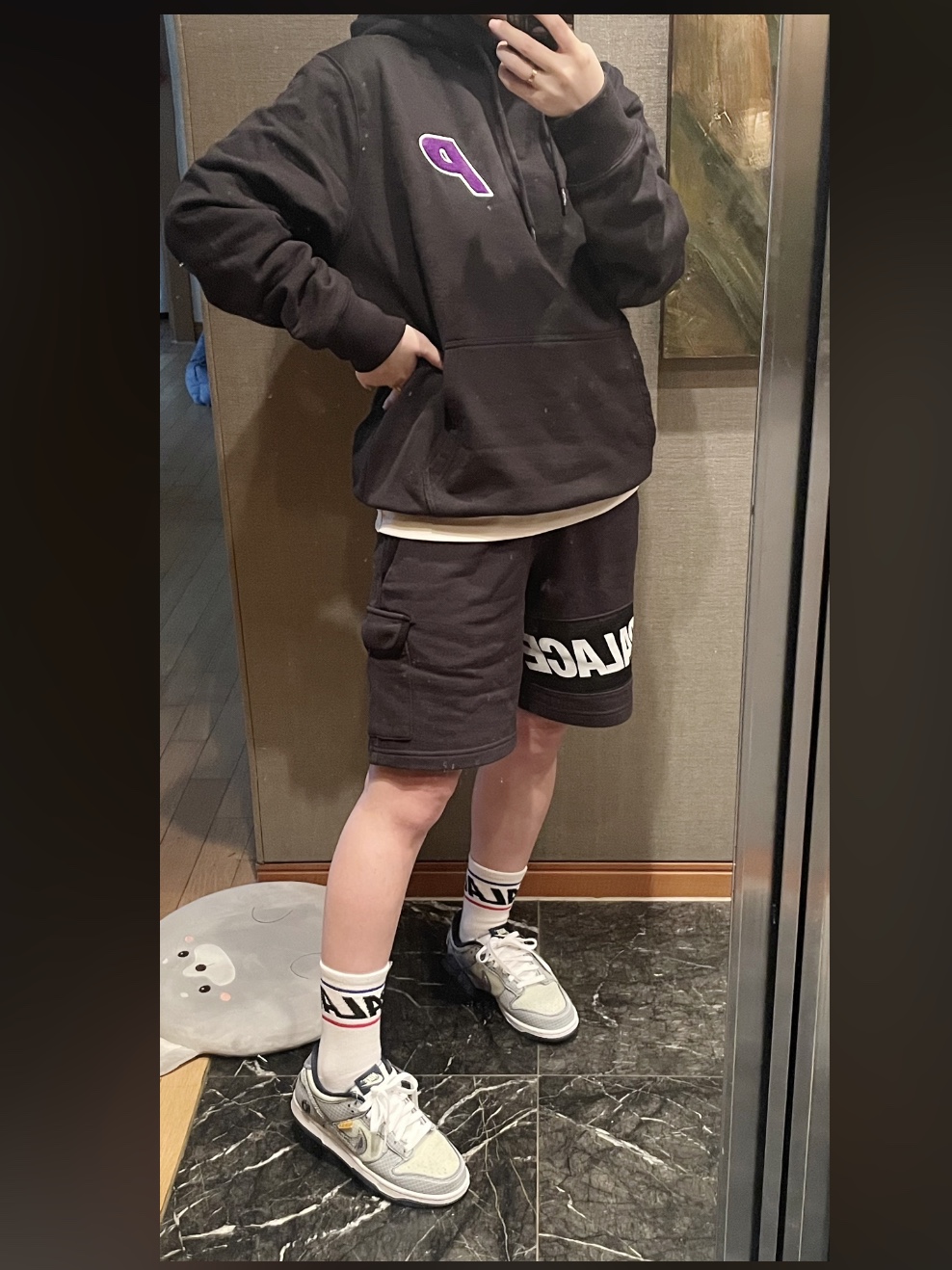 Palace Tri-Chenille Hood Black - 21FW, Palace Giant Woven Label Shorts Black - 22SS 착용 스타일 - 3