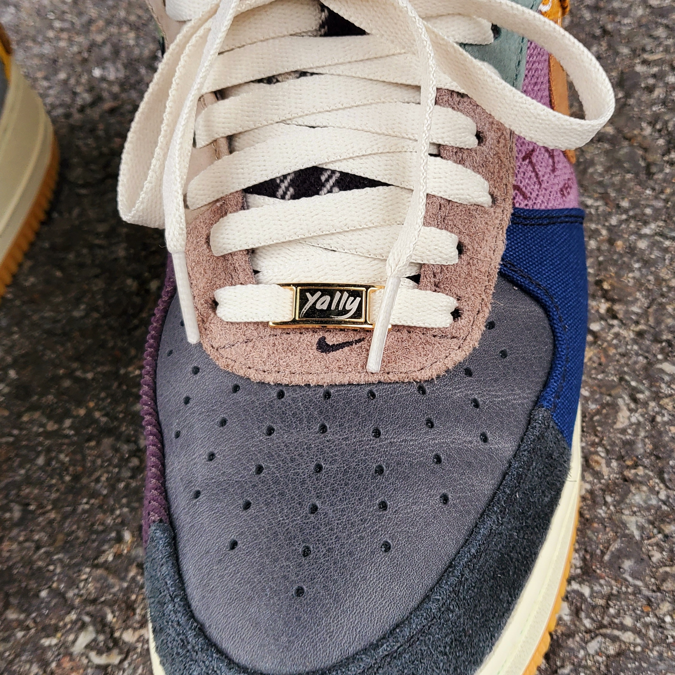 Nike x Travis Scott Air Force 1 Low Cactus Jack 착용 스타일 - 5