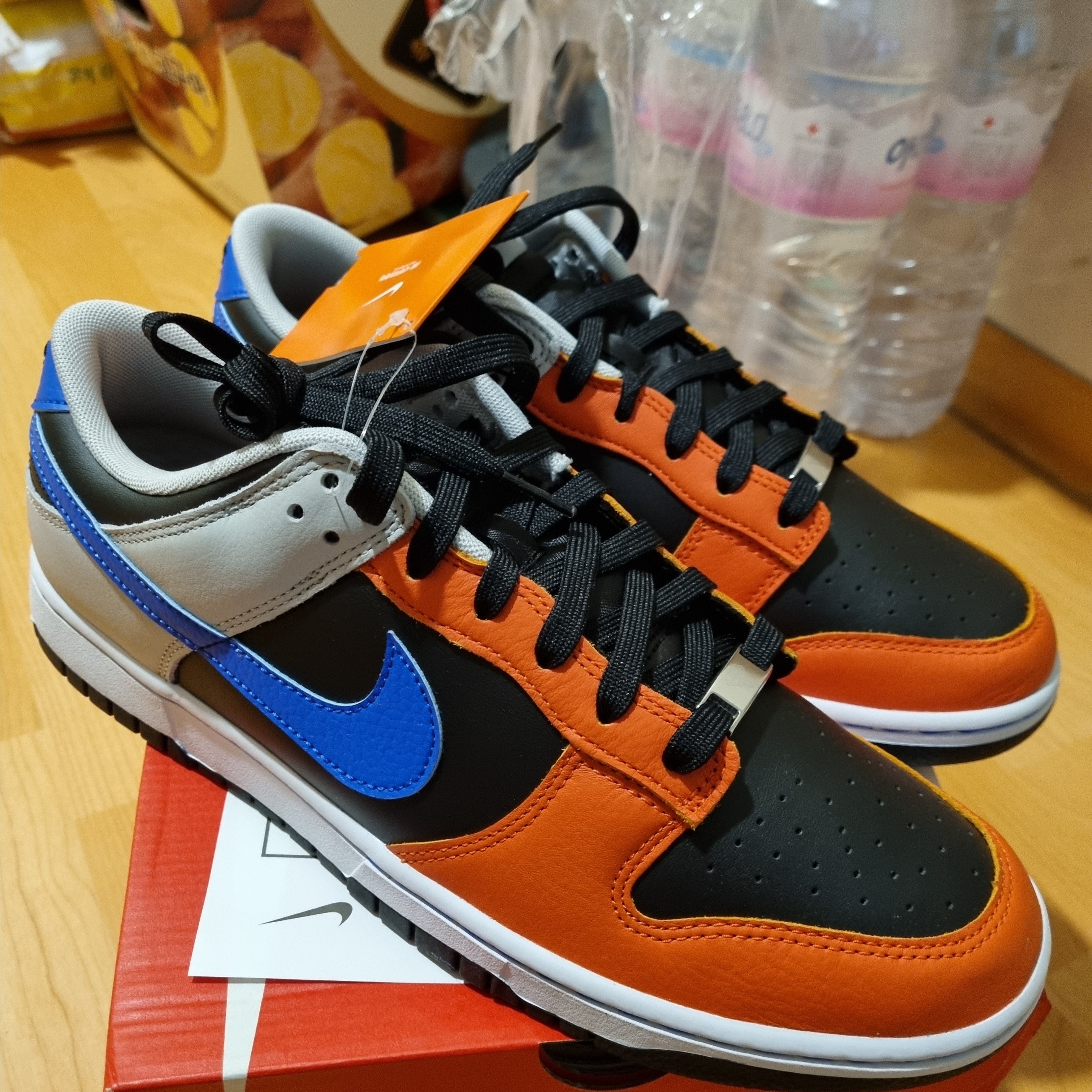 Nike x NBA Dunk Low Retro EMB Racer Blue and Orange 착용 스타일 - 1